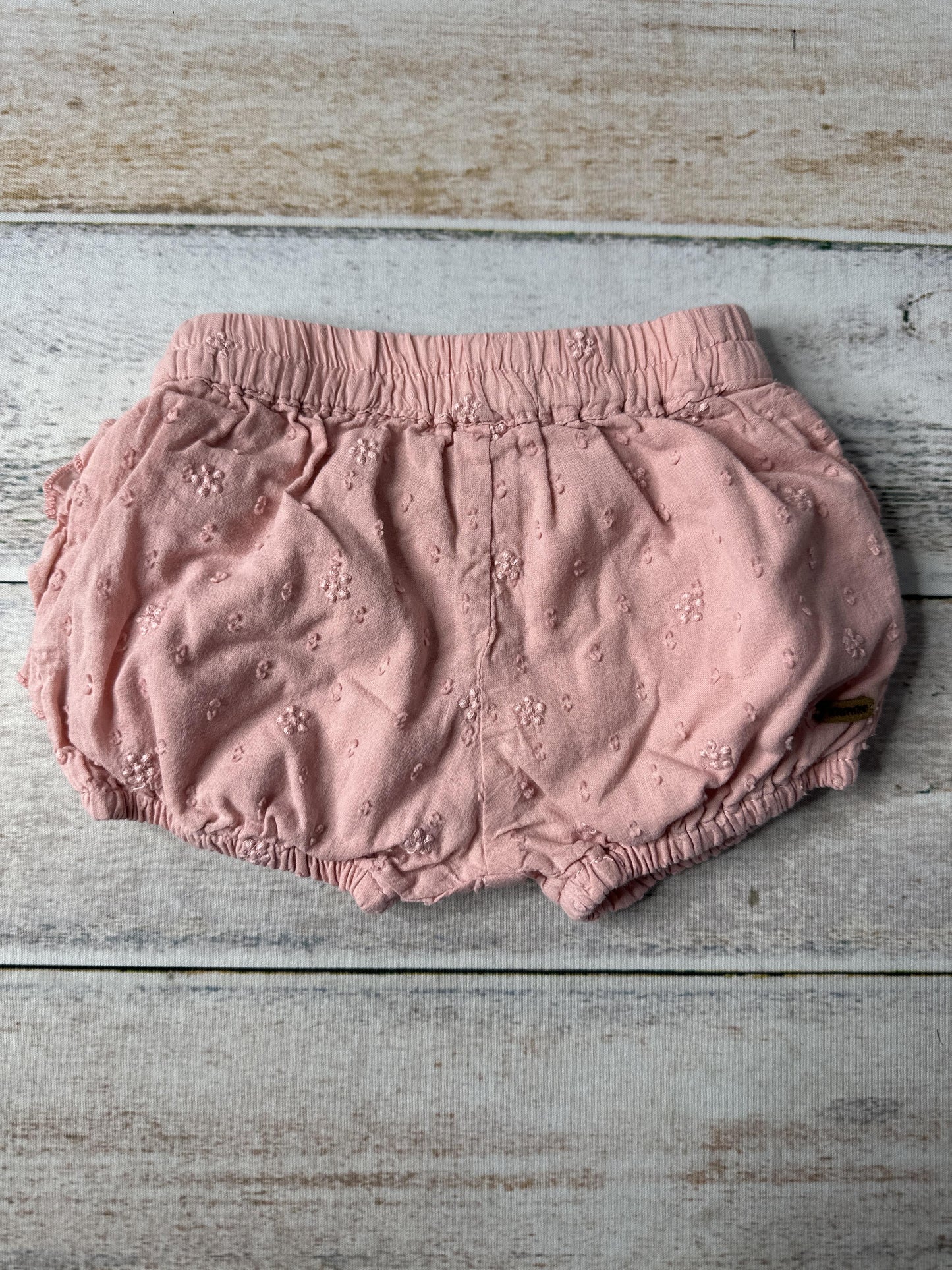 Girls Shirt Size: 6-Mar
