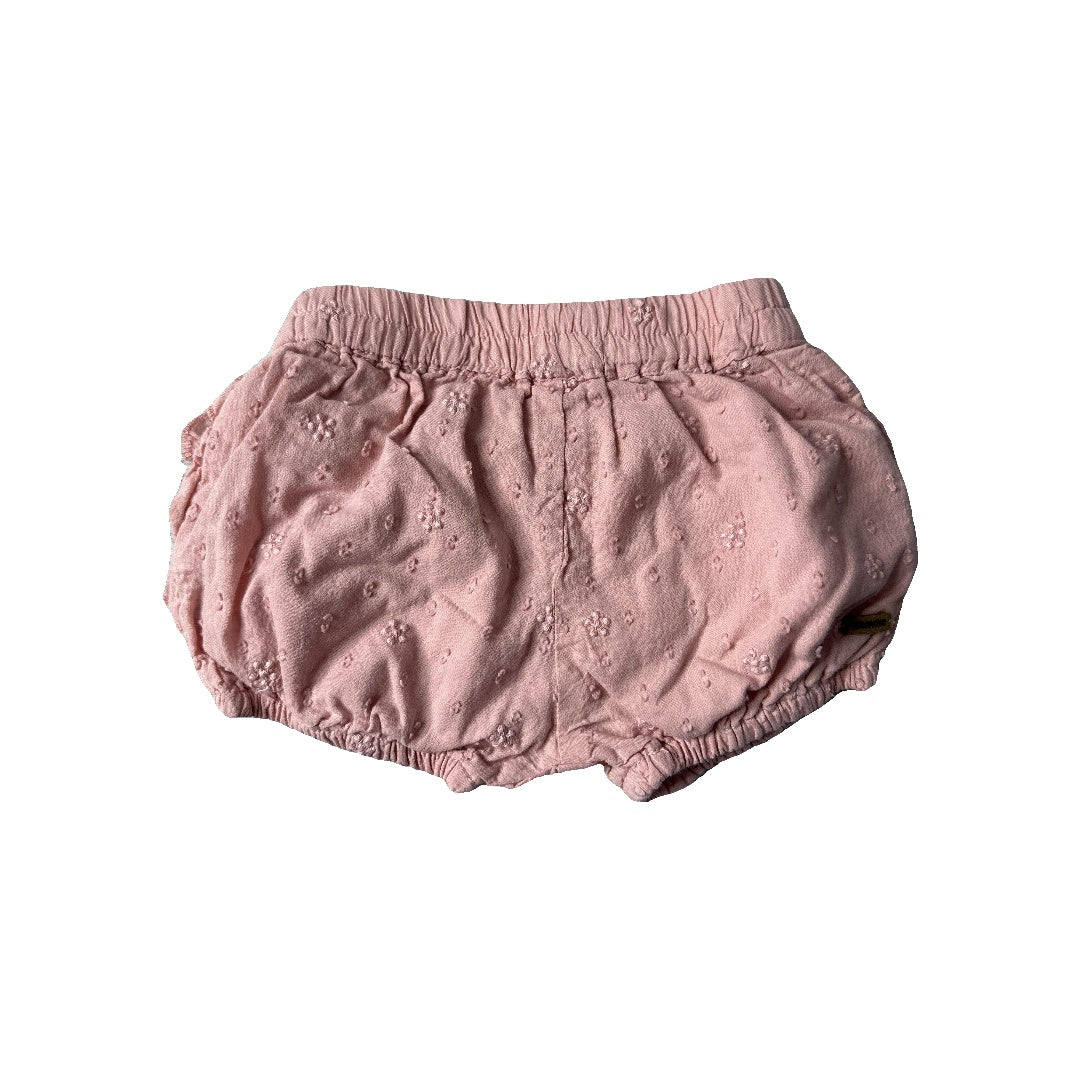 Girls Shirt Size: 6-Mar