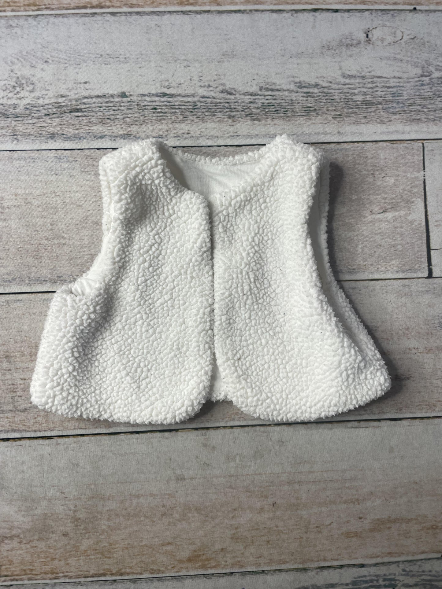 Unisex Vest Size: 6 months