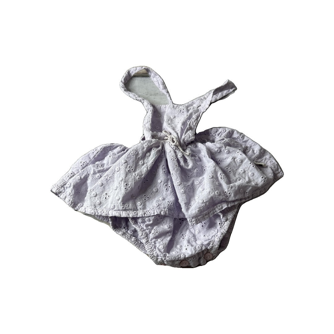 Unisex Romper Size: 6 months