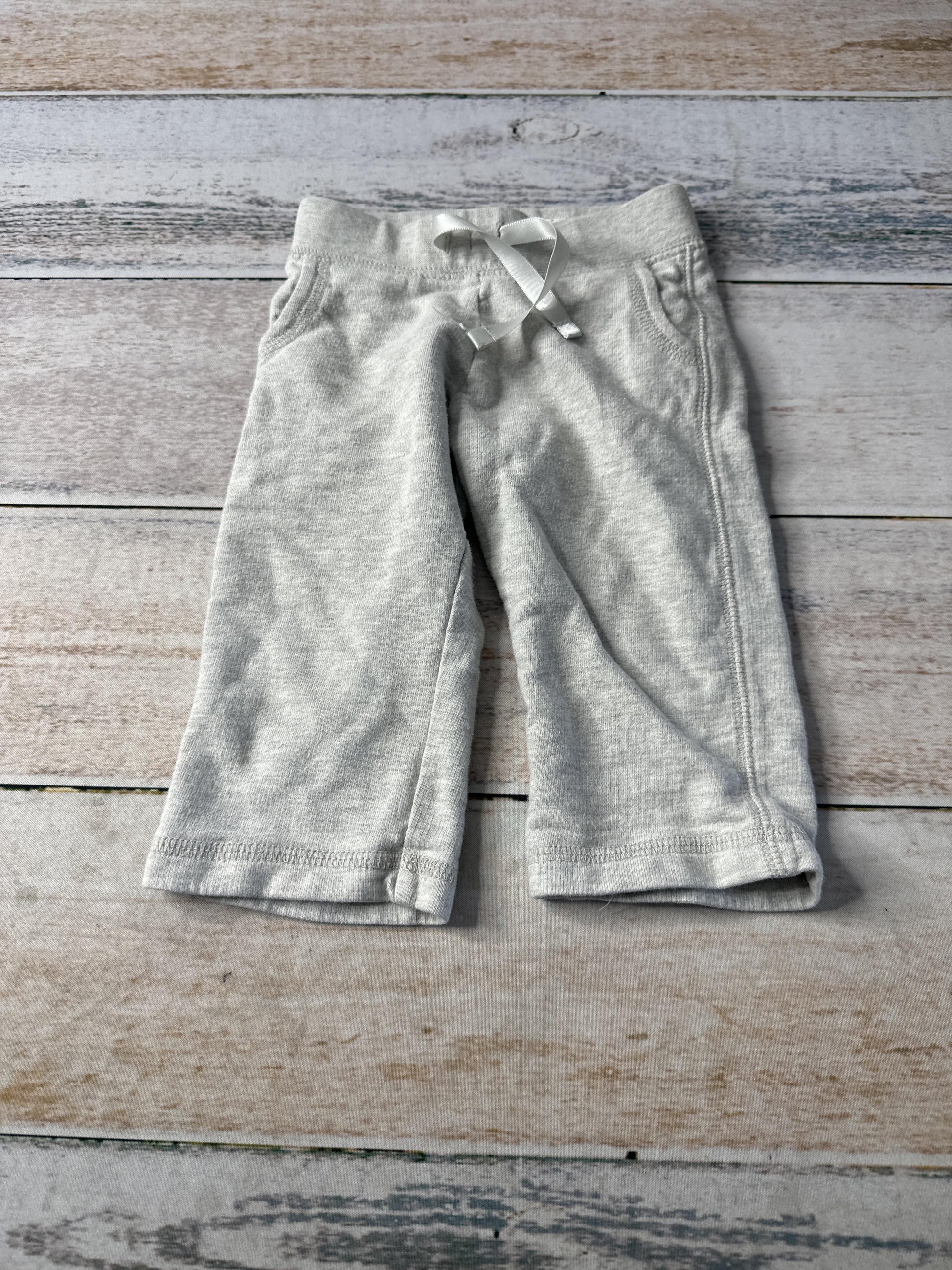 OshKosh Unisex Pants Size: 6 months