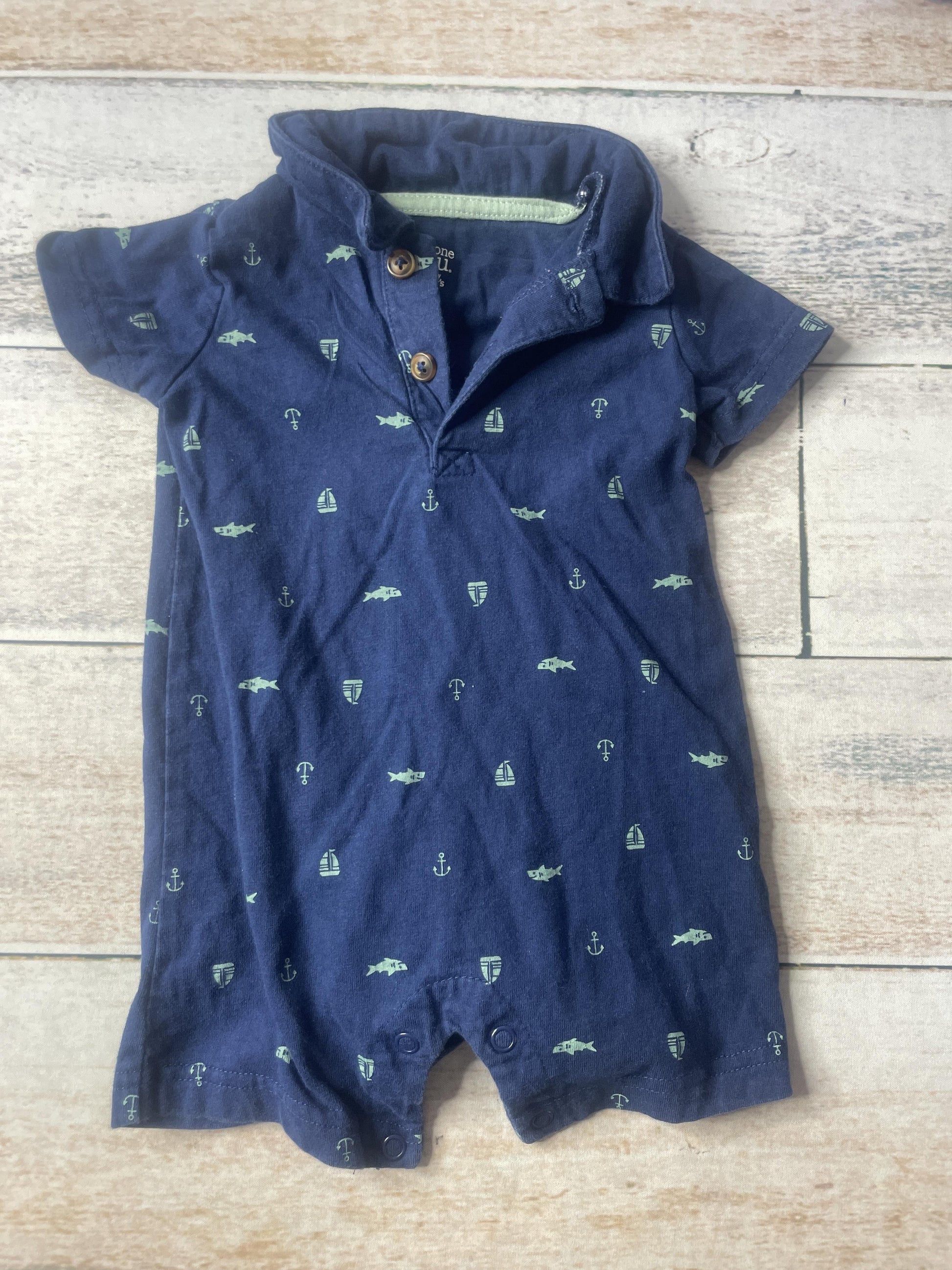 Unisex Romper Size: 6 months
