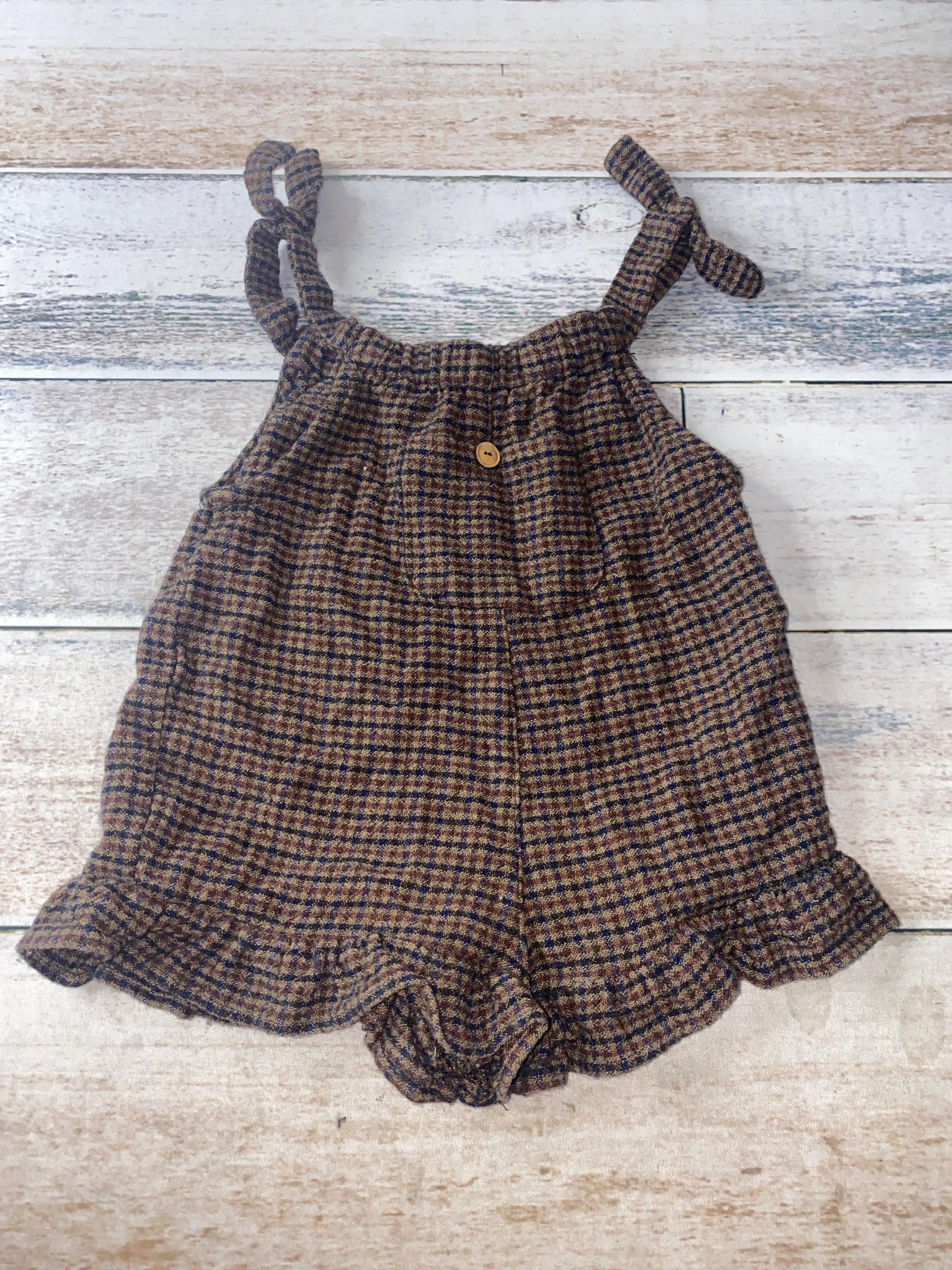 Unisex Romper Size: 9-12 Months