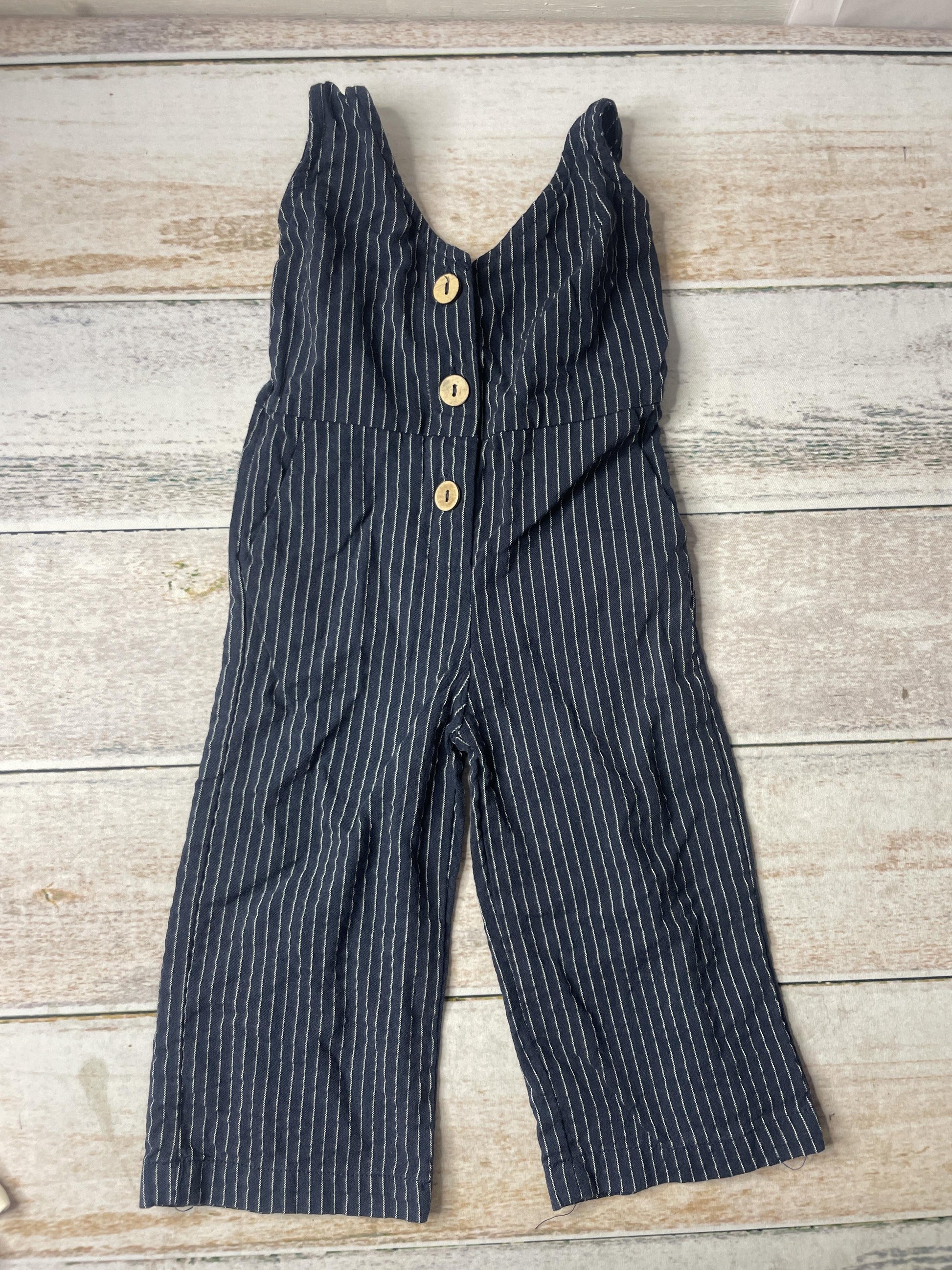 Unisex Romper Size: 9-12 Months