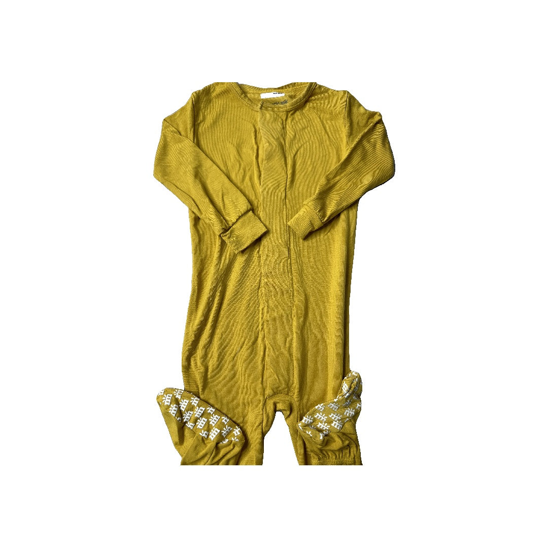 Unisex Pajamas Size: 9-12 Months