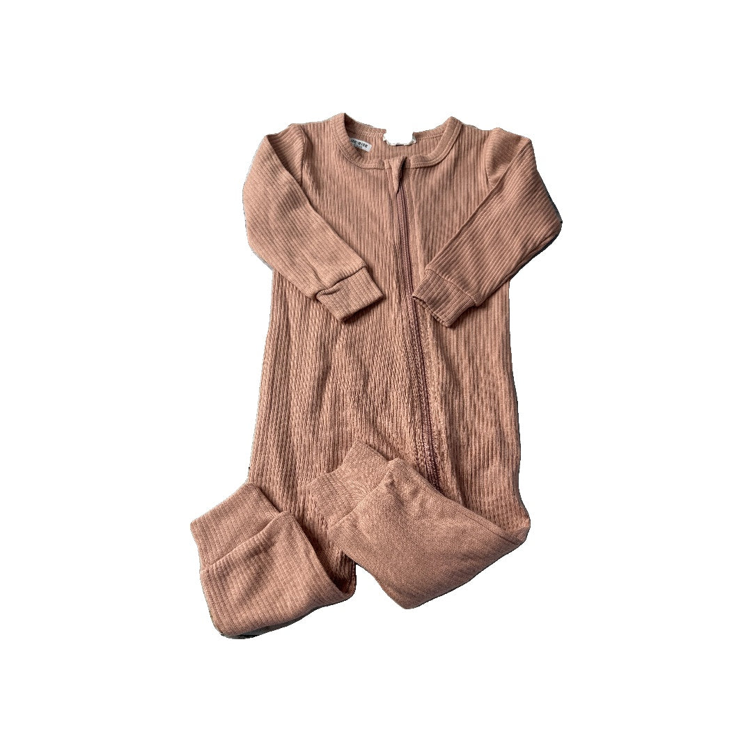 Petit Lemi Unisex Long Sleeve Outfit Size: 9 months