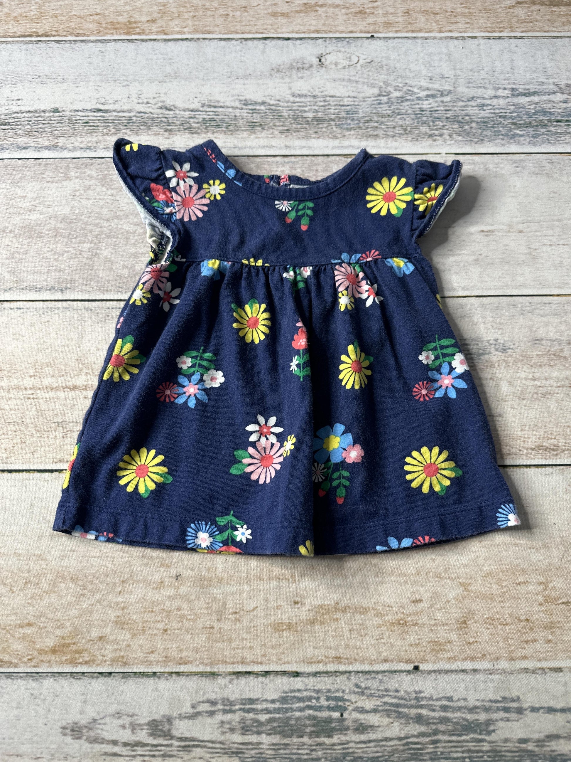 Unisex Shirt Size: 9 months