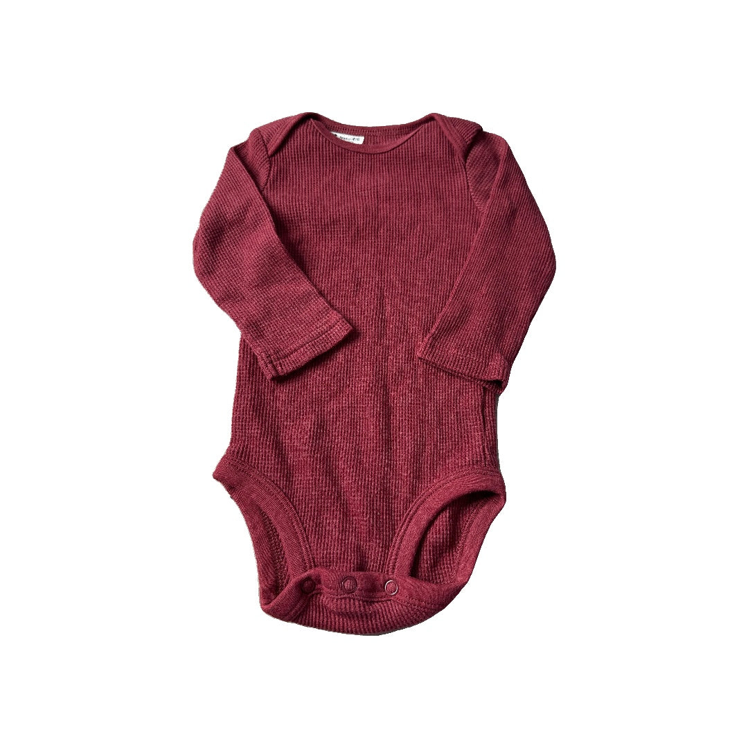 Unisex Onesie Size: 9 months
