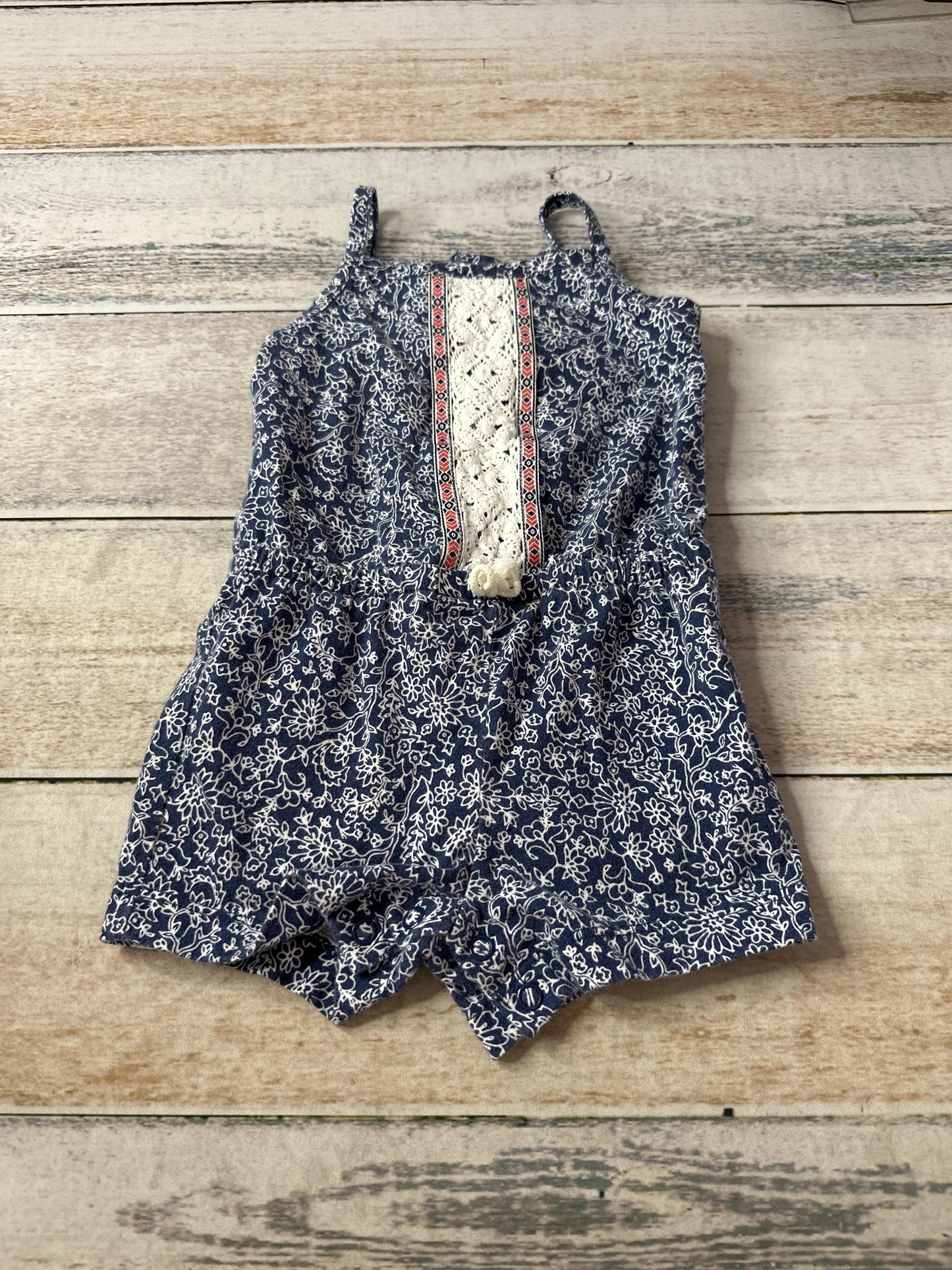 Unisex Romper Size: 9 months