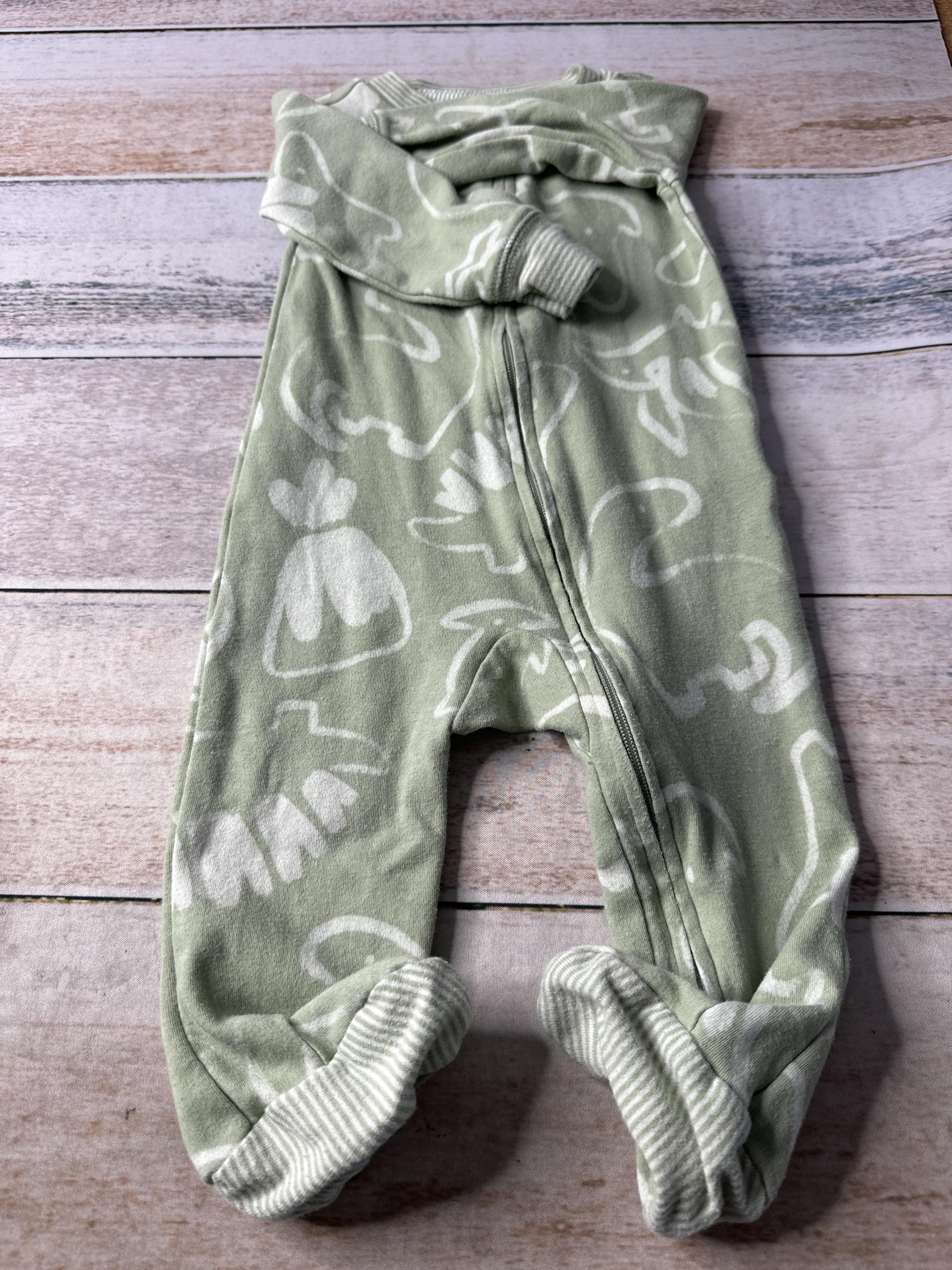 Unisex Pajamas Size: 9 months