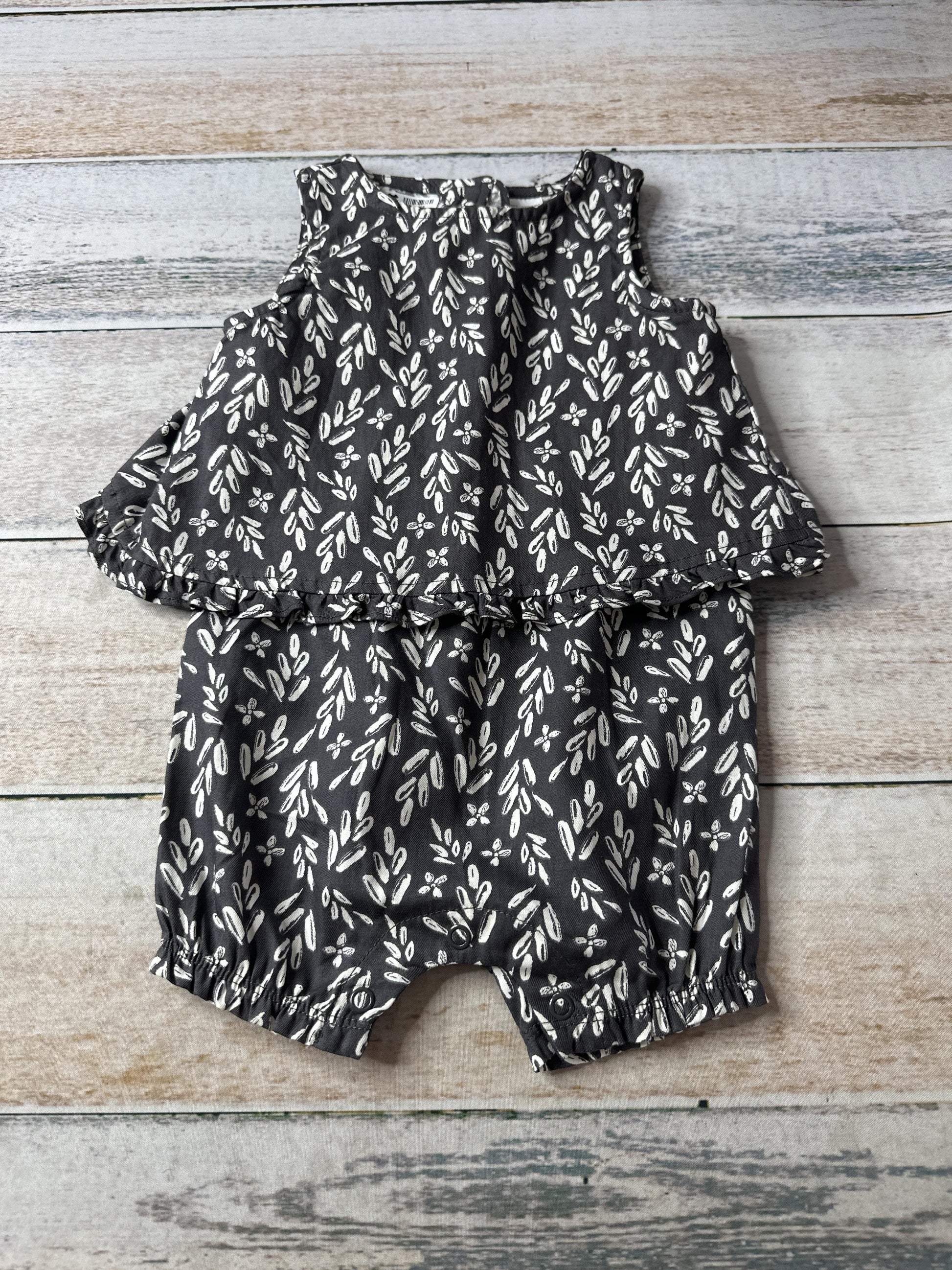 Carters Unisex Romper Size: 9 months