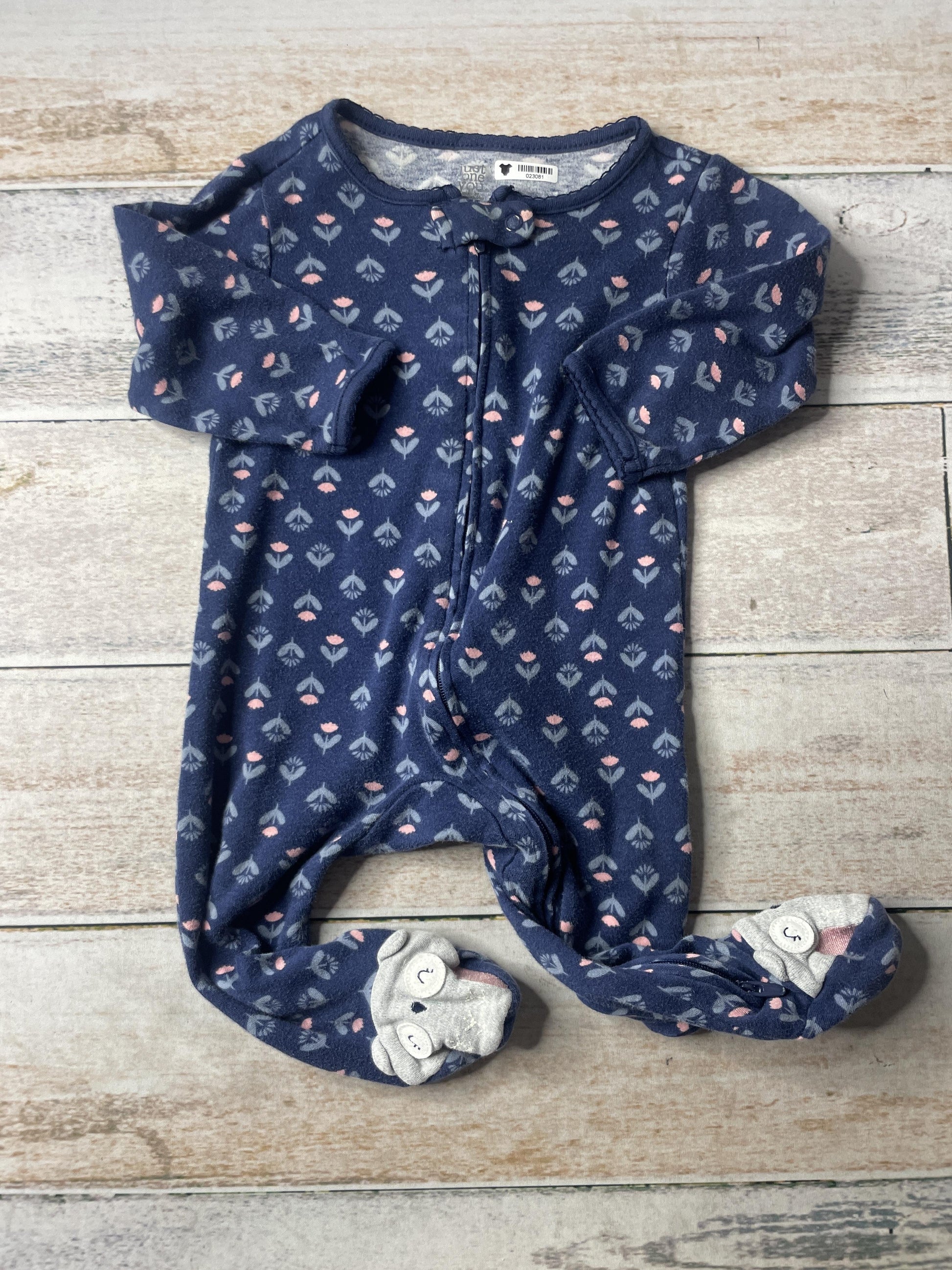Carters Unisex Pajamas Size: 9 months