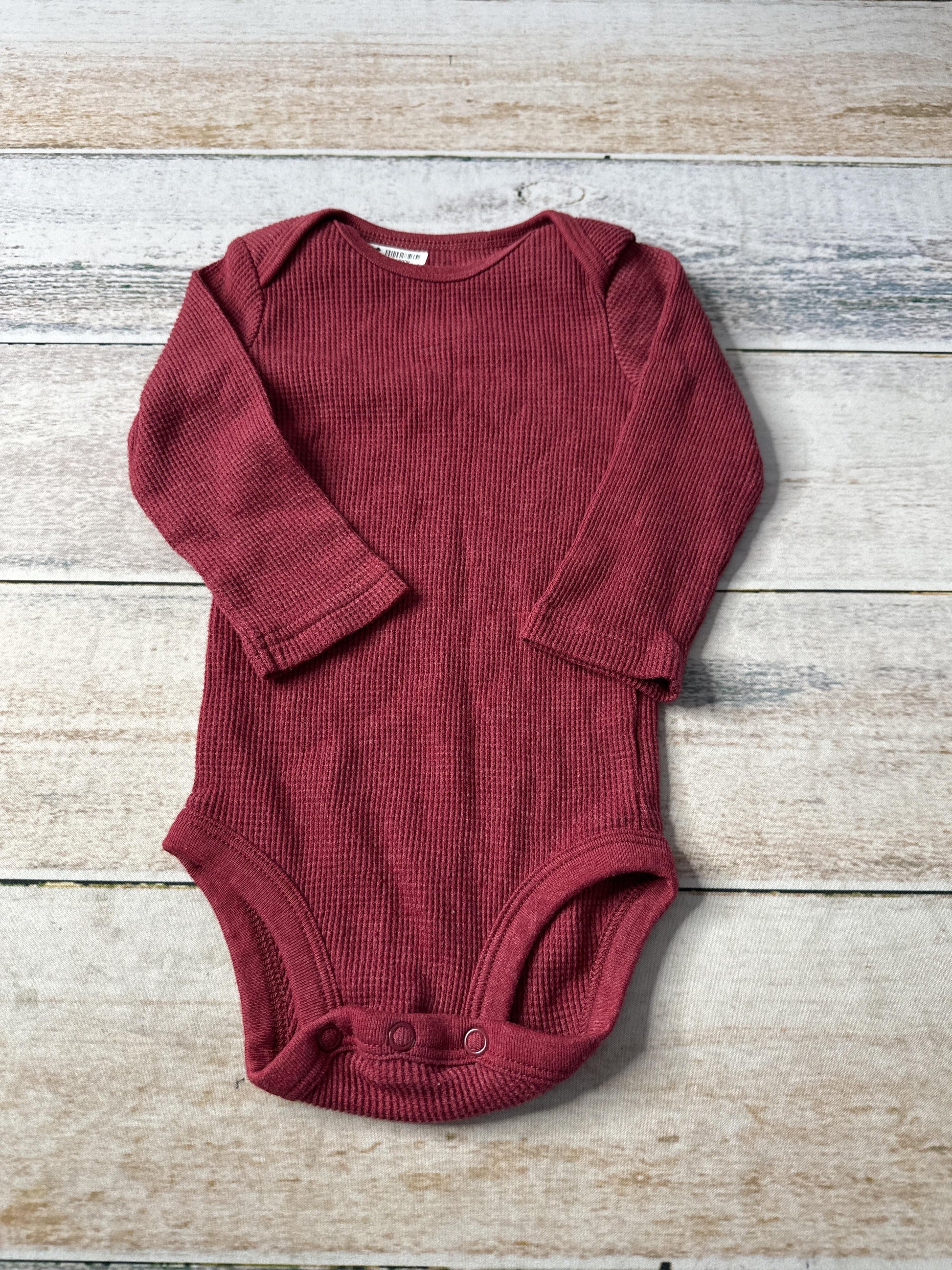Unisex Onesie Size: 9 months
