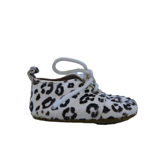 Fauve + Co Girls White | Black Booties Size: 0-6 Months White | Black