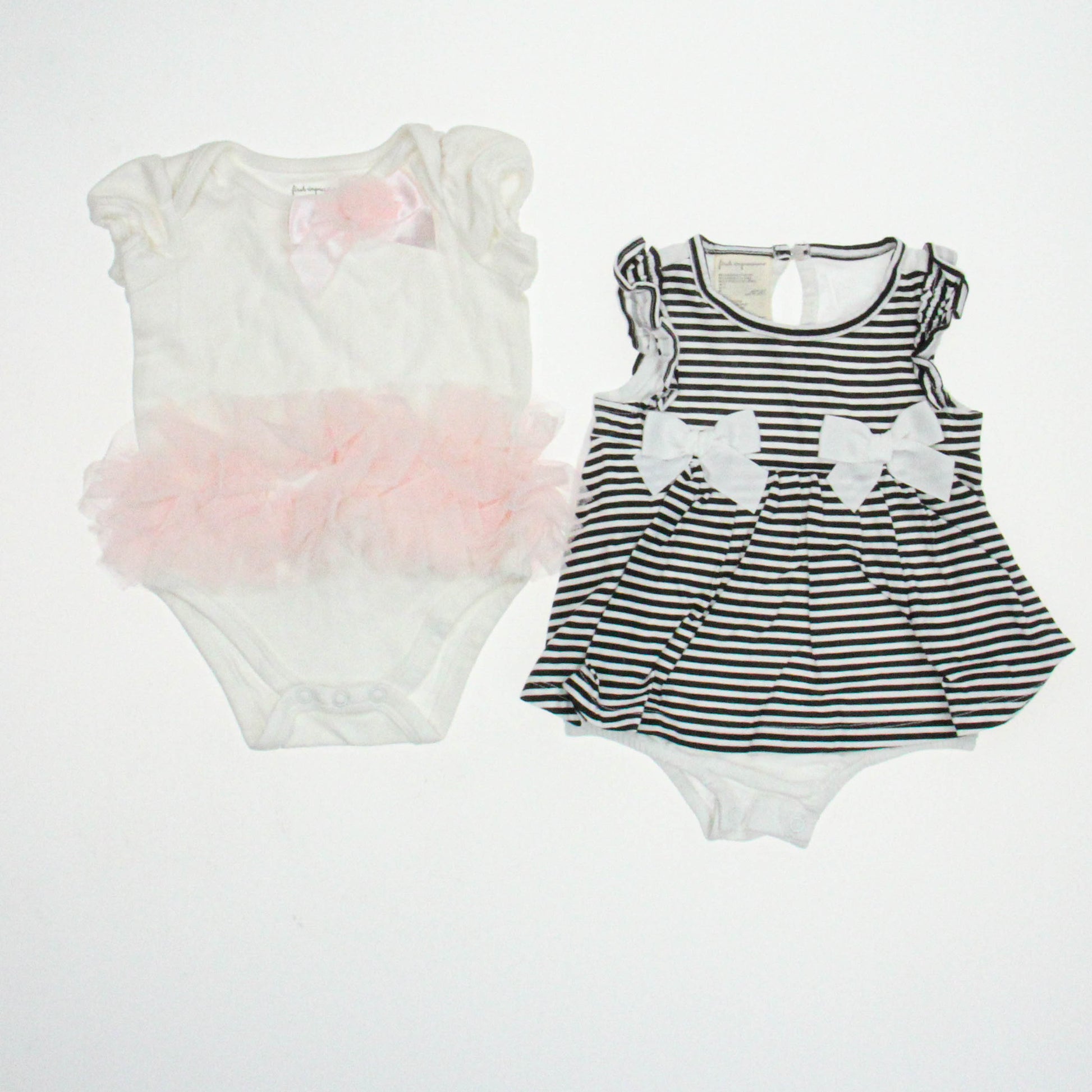 First Impressions Girls White | Black Romper Size: 6-9 Months White | Black