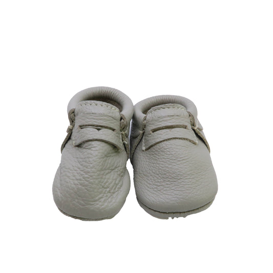 Freshly Picked Unisex Light Gray Shoes Size: 1 Infant Light Gray