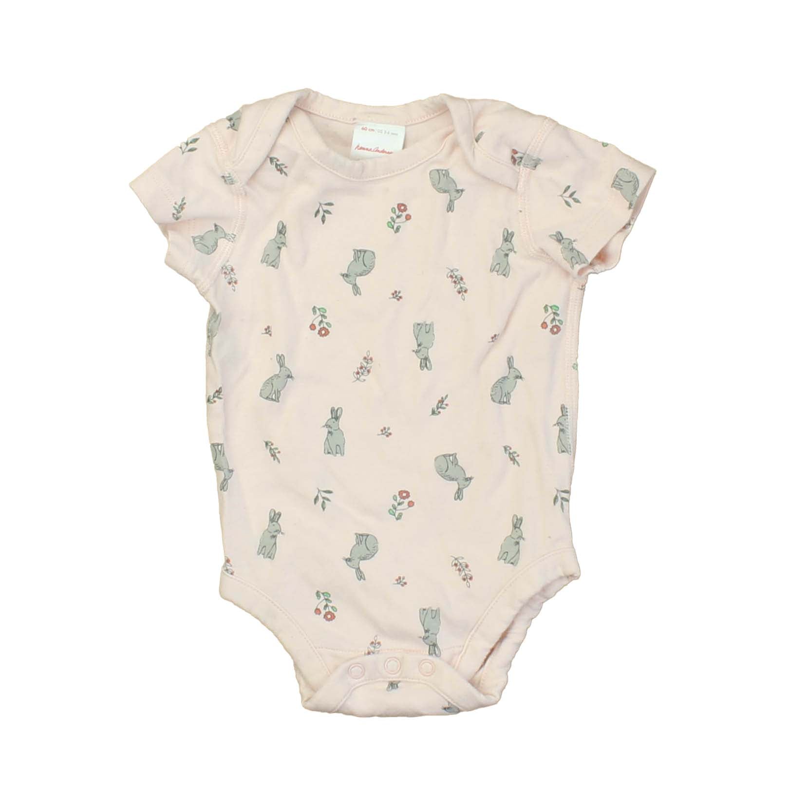 Hanna Anderson Girls Pink | Grey | Bunnies Onesie Size: 3-6 Months Pink | Grey | Bunnies