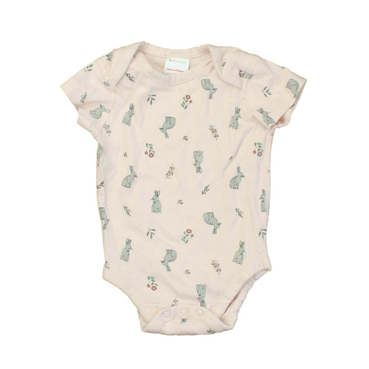 Hanna Anderson Girls Pink | Grey | Bunnies Onesie Size: 3-6 Months Pink | Grey | Bunnies