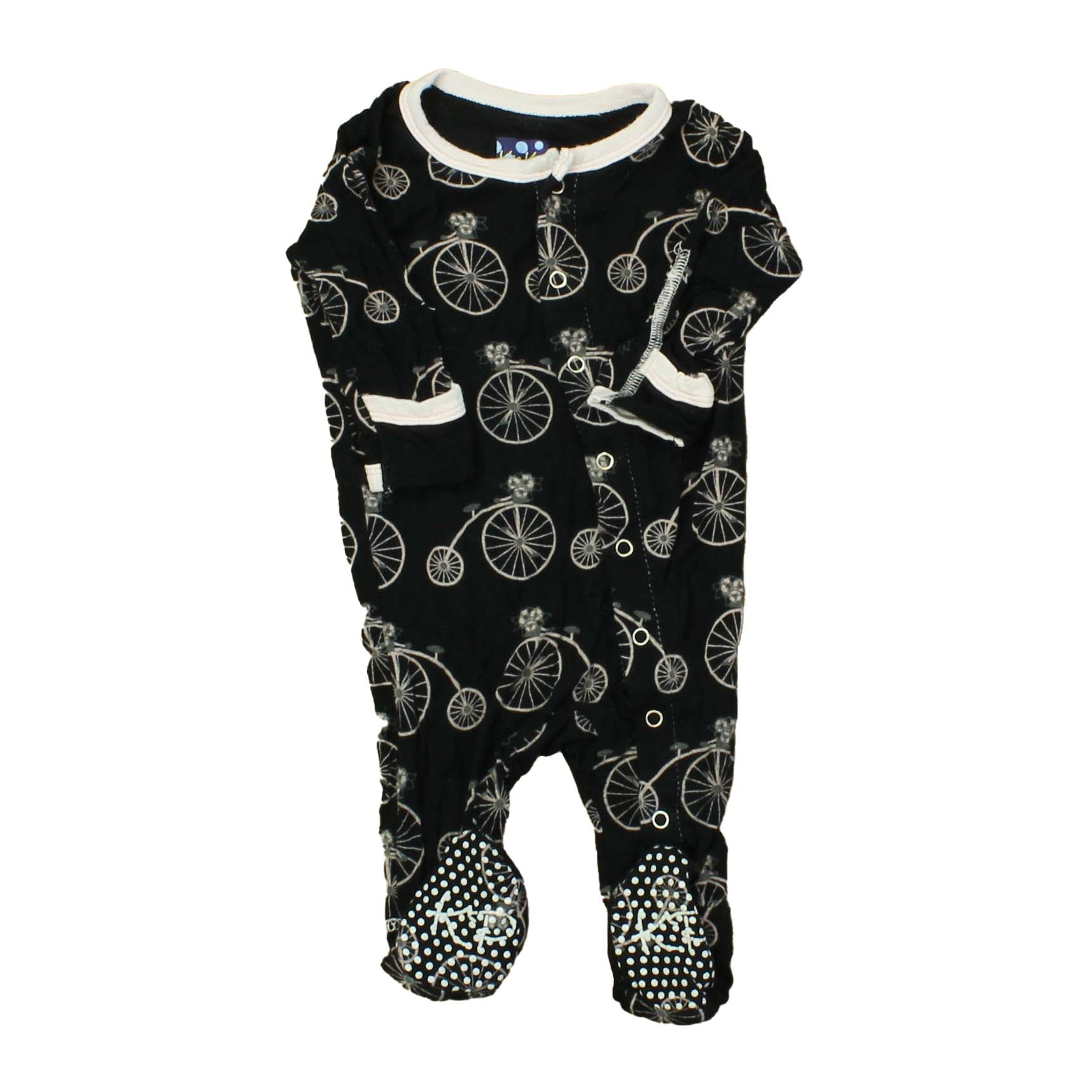 Kickee Pants Girls Black | Pink | Bicycles 1-piece footed Pajamas Size: 0-3 Months Black | Pink | Bicycles