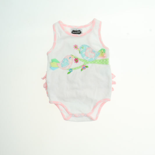Mudpie Girls White | Pink Onesie Size: 6-12 Months White | Pink