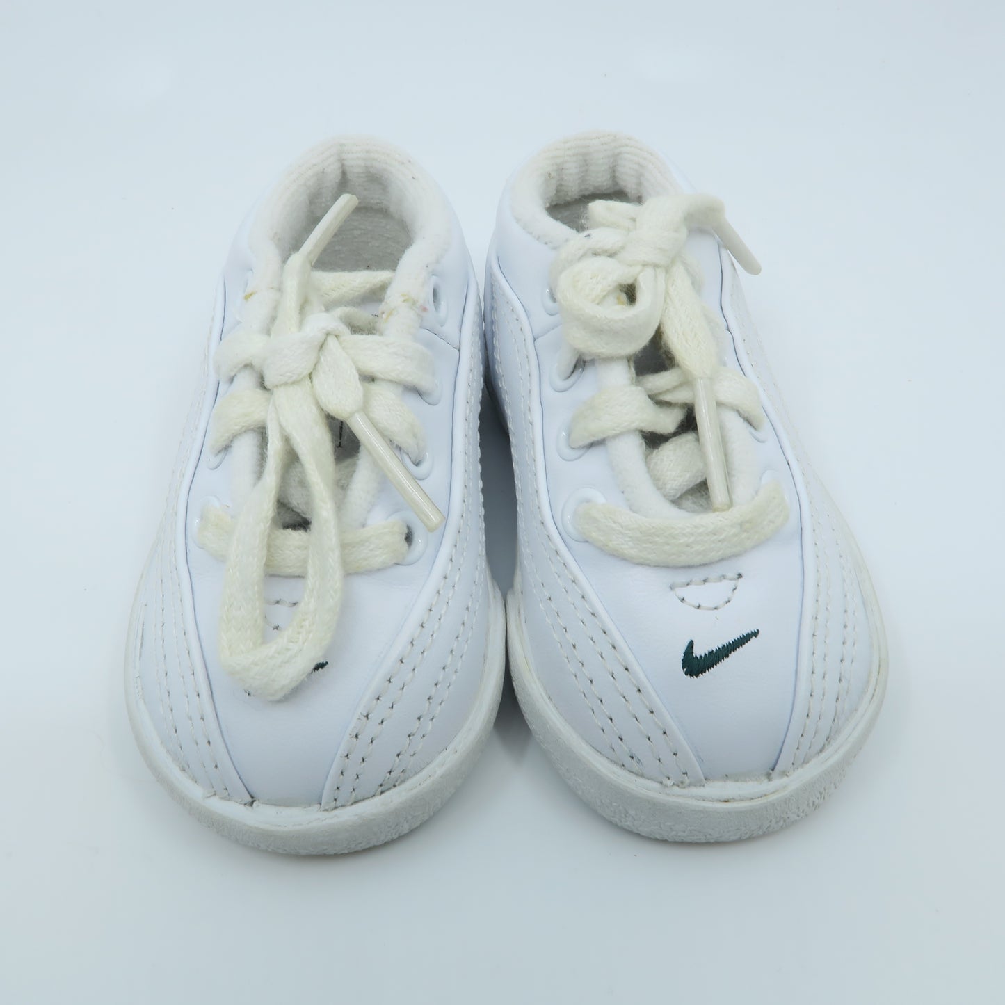 Nike Unisex White Sneakers Size: 2 Infant White