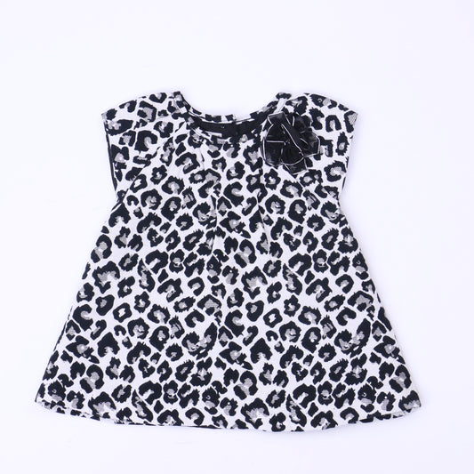 Pippa & Julie Girls Black | White Dress Size: 18 Months Black | White