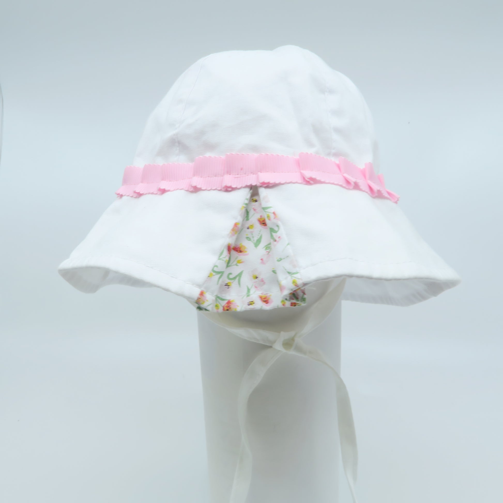 Prenatal Girls White Sun Hat Size: 0-3 Months White