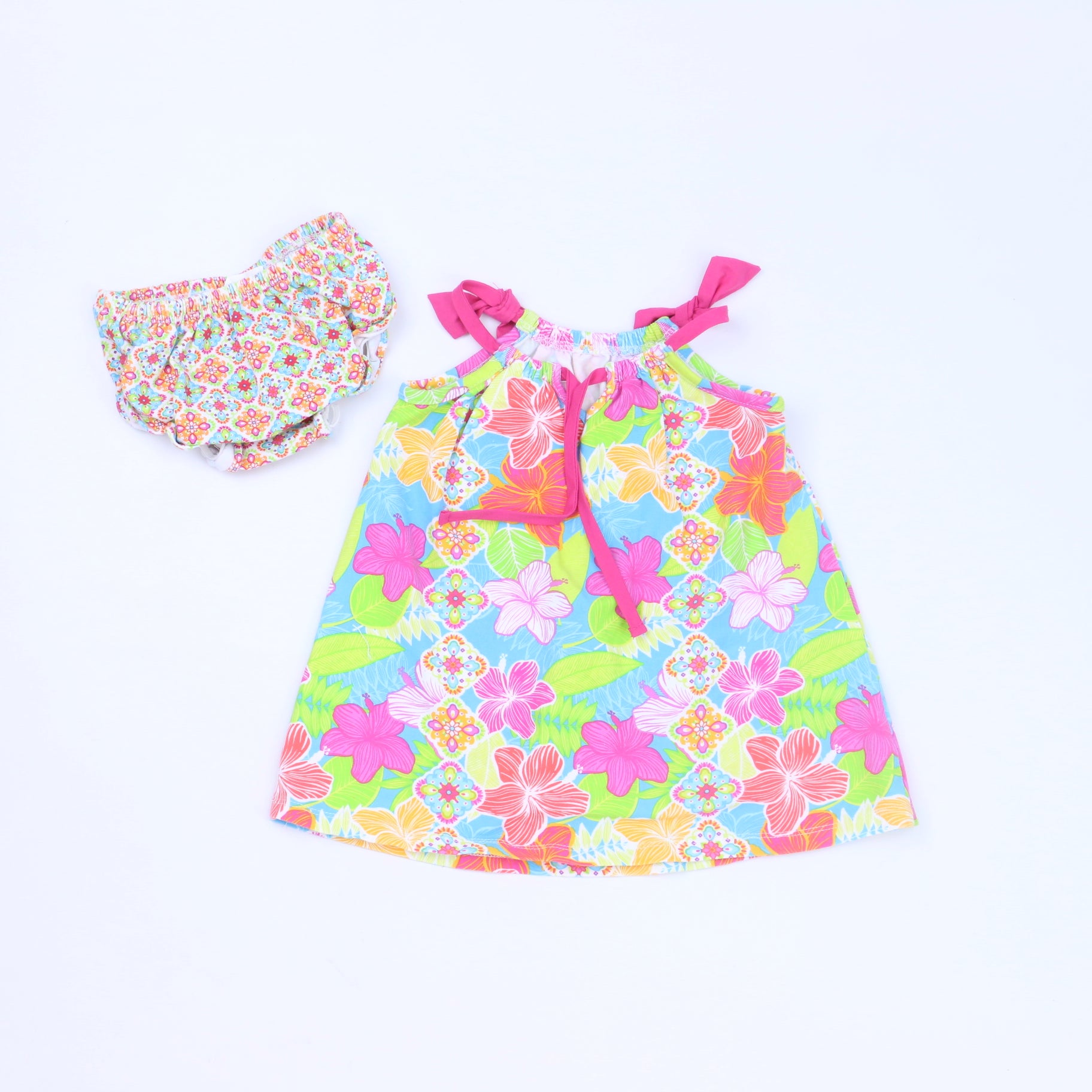 Rare, Too! Girls Floral Dress Size: 12 Months Floral