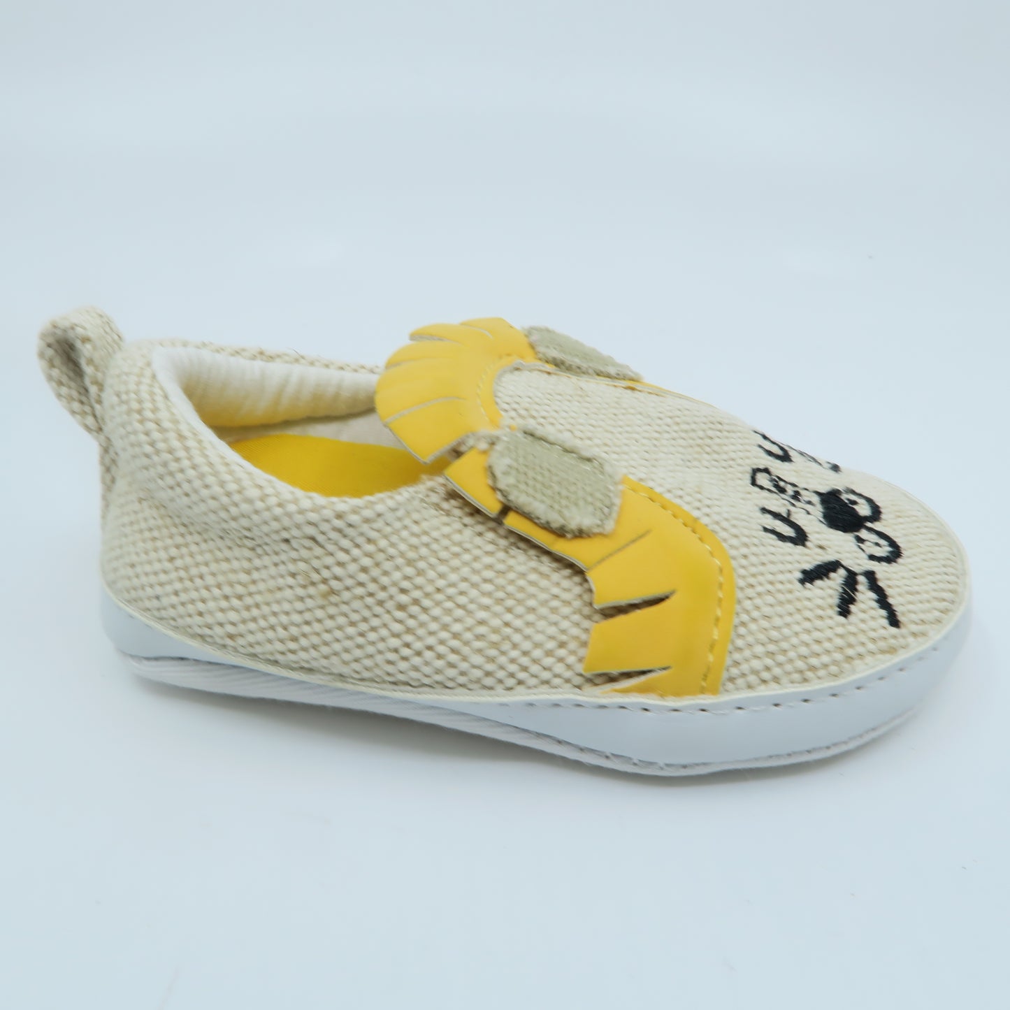 Target Unisex Tan Shoes Size: 0-3 Months Tan