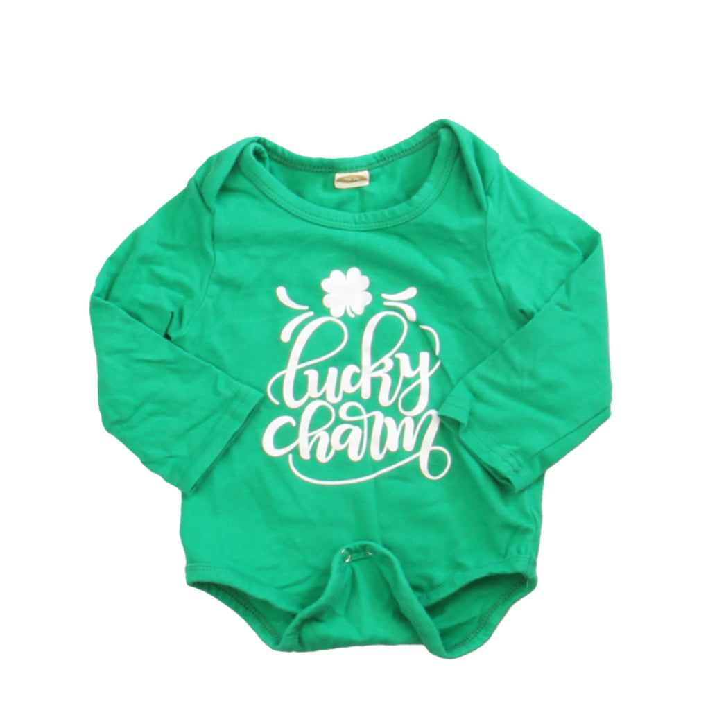 Unknown Brand Boys Green | White Onesie Size: *6-12 Months Green | White