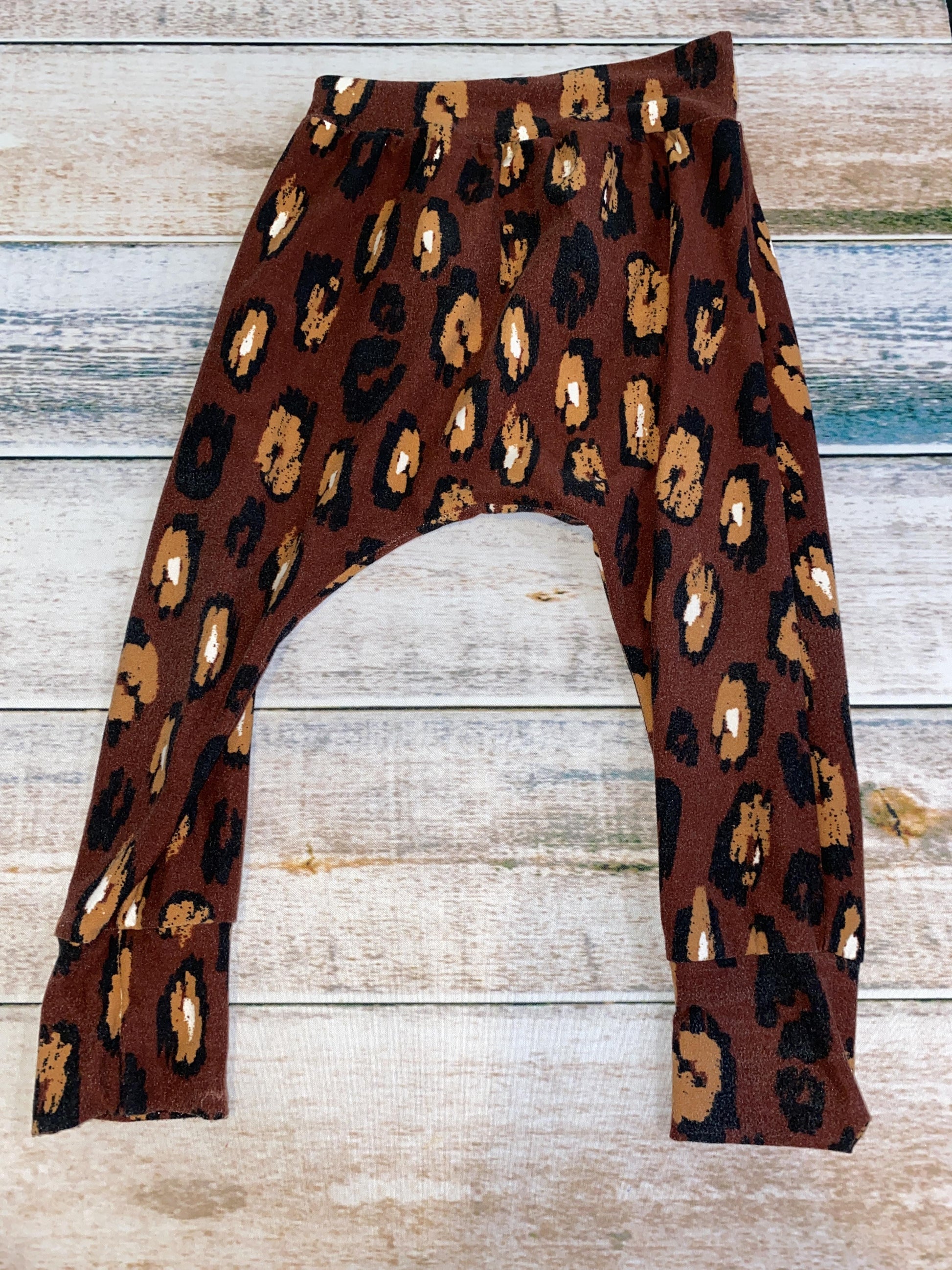 Unknown Girls Animal Print Pants Size: 2T Animal Print