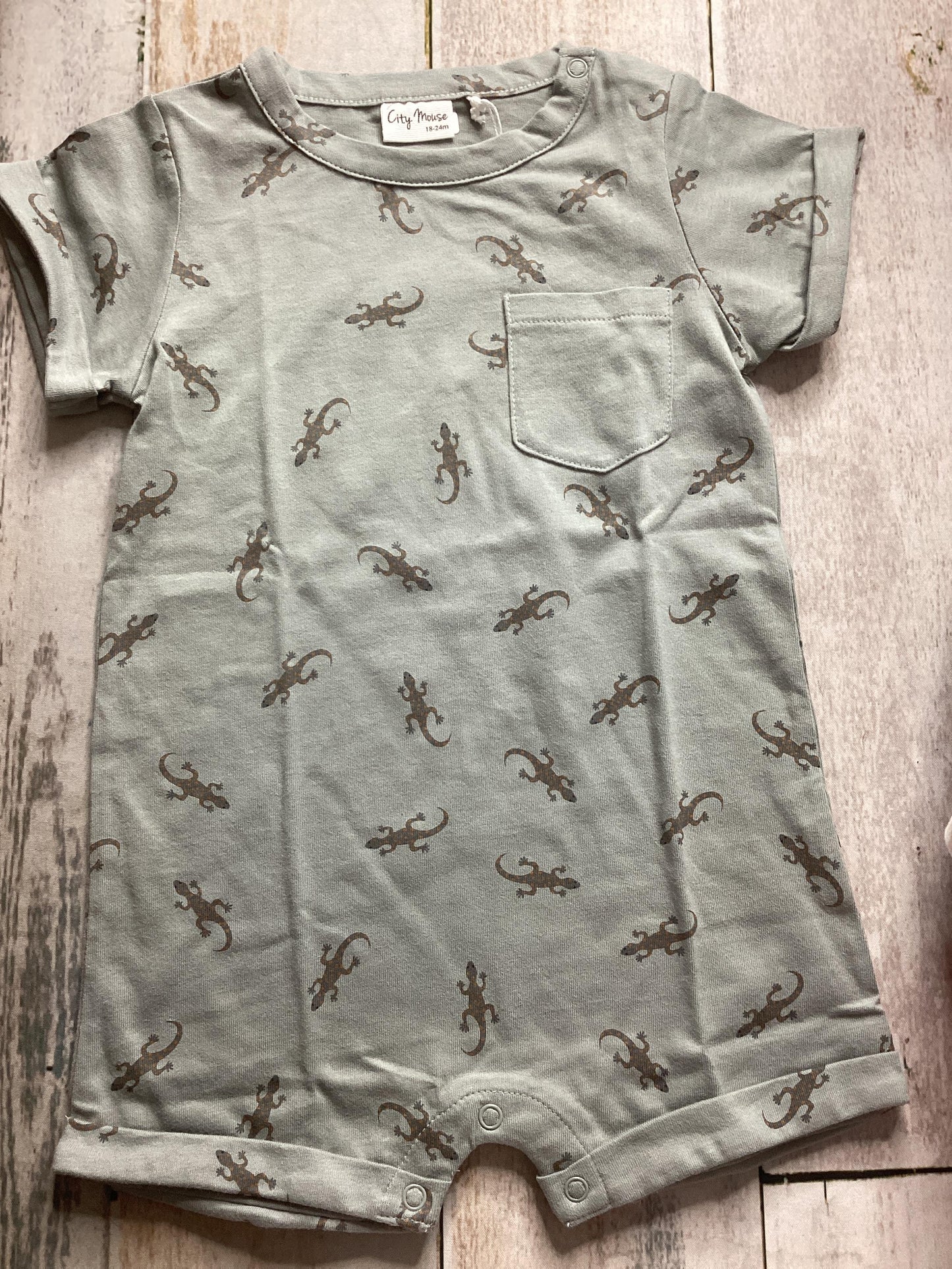 Unisex animlas | Grey Romper Size: 18-24 months animlas | Grey