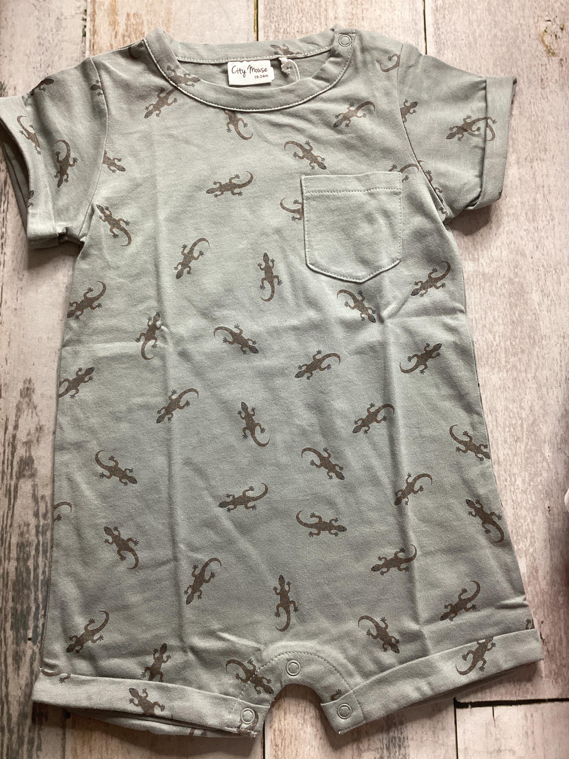 Unisex animlas | Grey Romper Size: 18-24 months animlas | Grey