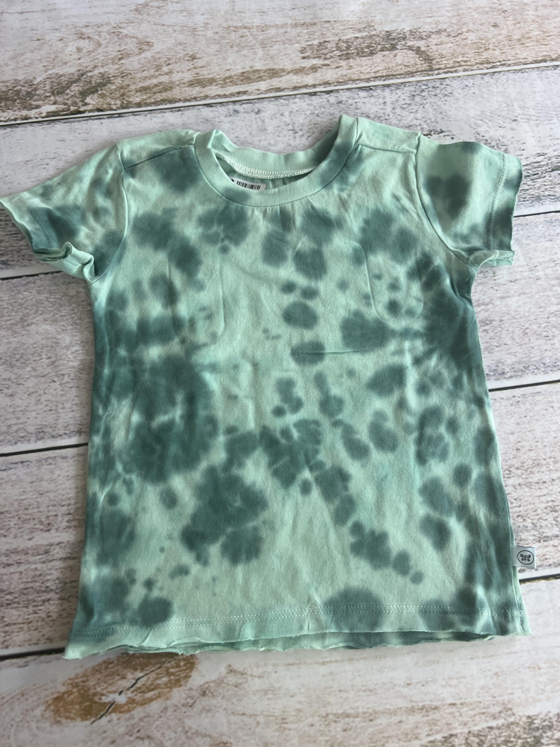 Honest co Boys Aqua | Tie Dye T-Shirt Size: 12 months Aqua | Tie Dye