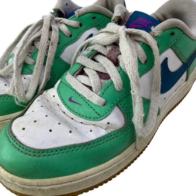 Nike Unisex Aqua Sneakers Size: Youth 2 Aqua