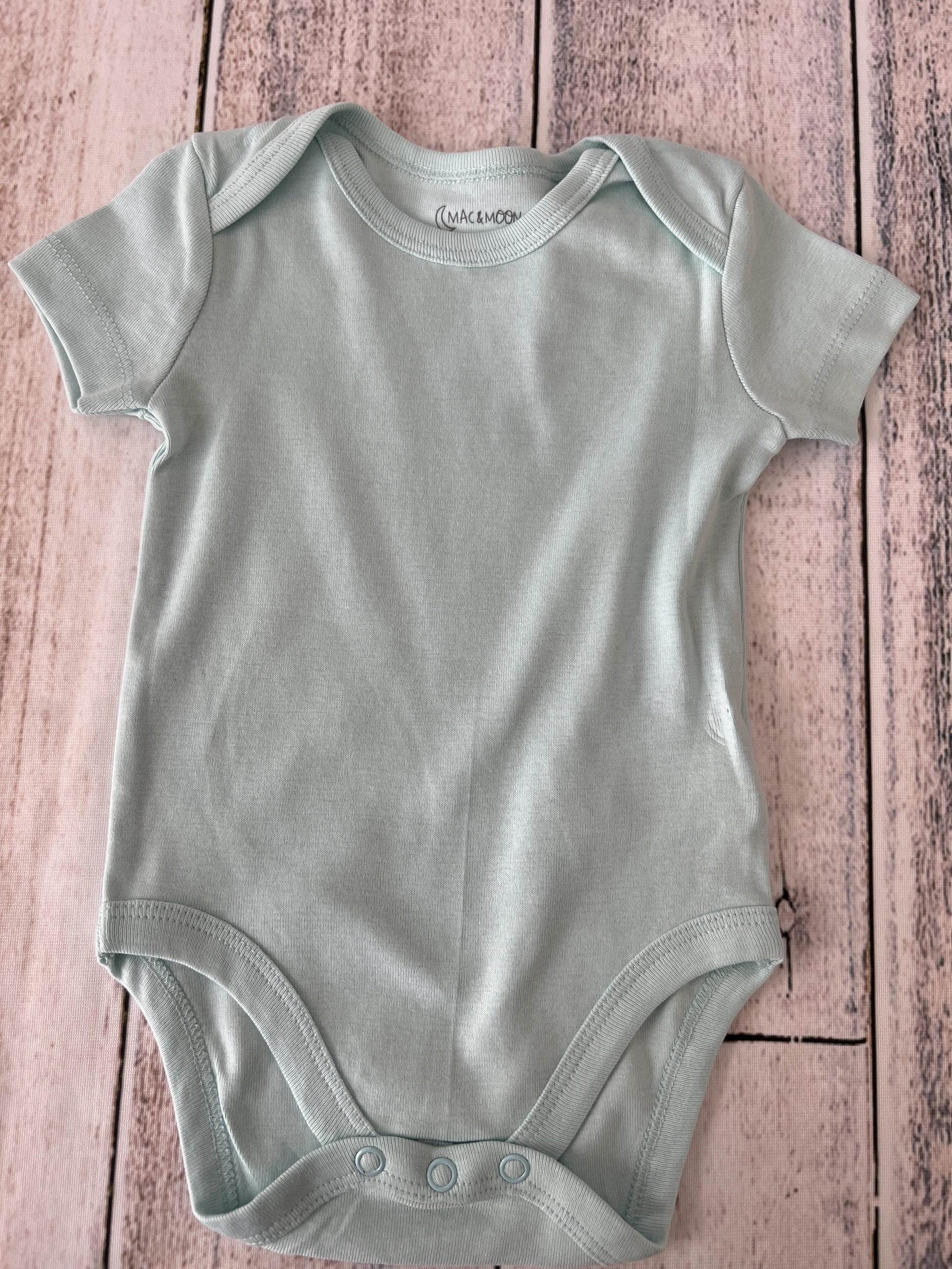 Mac and Moon Unisex Aqua Onesie Size: 6 months Aqua