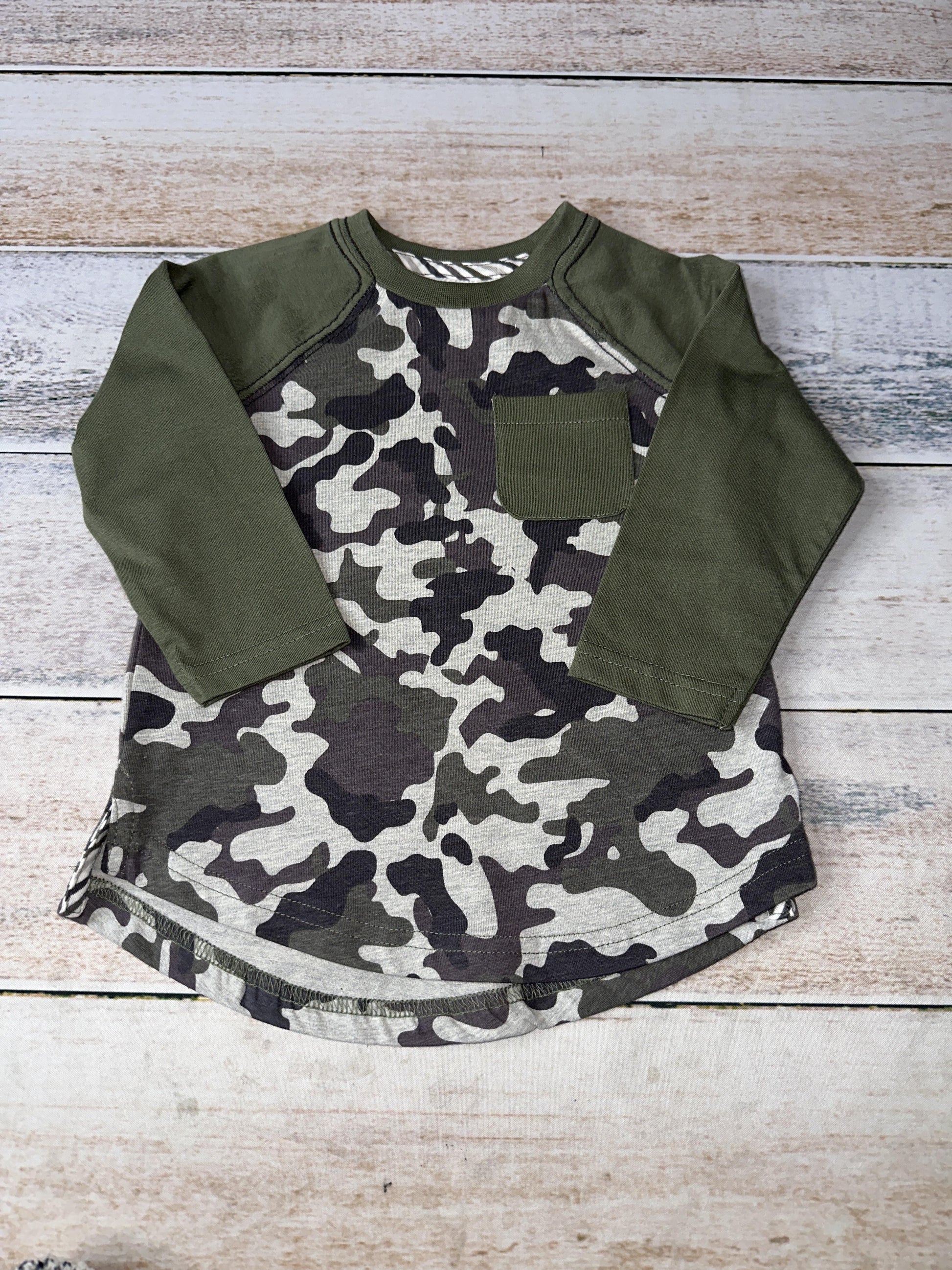 Tommy Bahama Boys Army Green | Camo Long Sleeve Shirt Size: 12 months Army Green | Camo