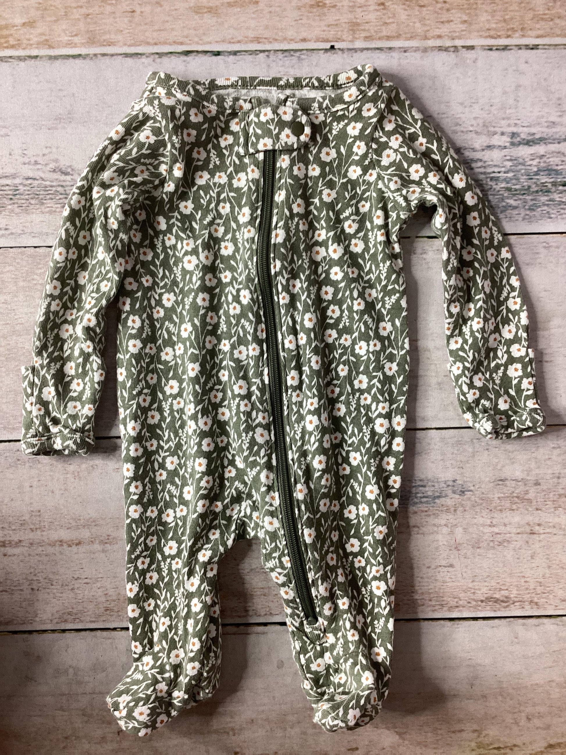 Girls Army Green | light green | White | Floral Pajamas Size: Newborn Army Green | light green | White | Floral