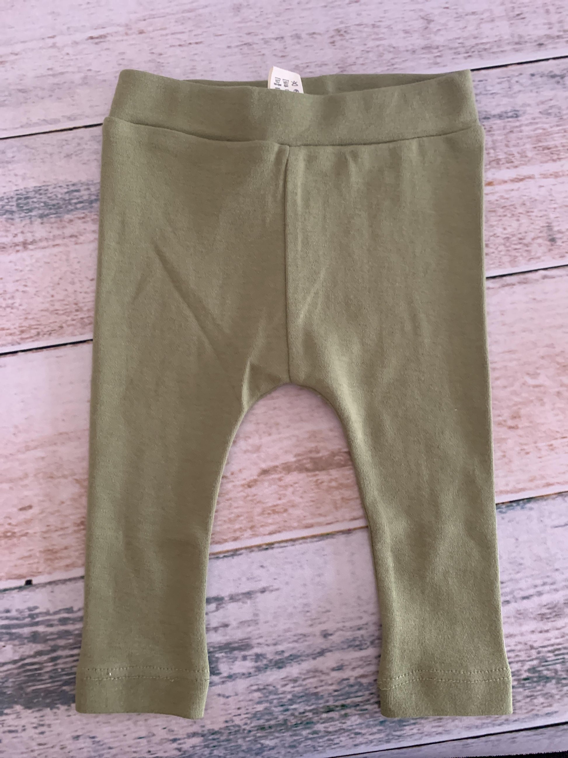 Kate Quinn Girls Army Green Pants Size: 3-6 months Army Green