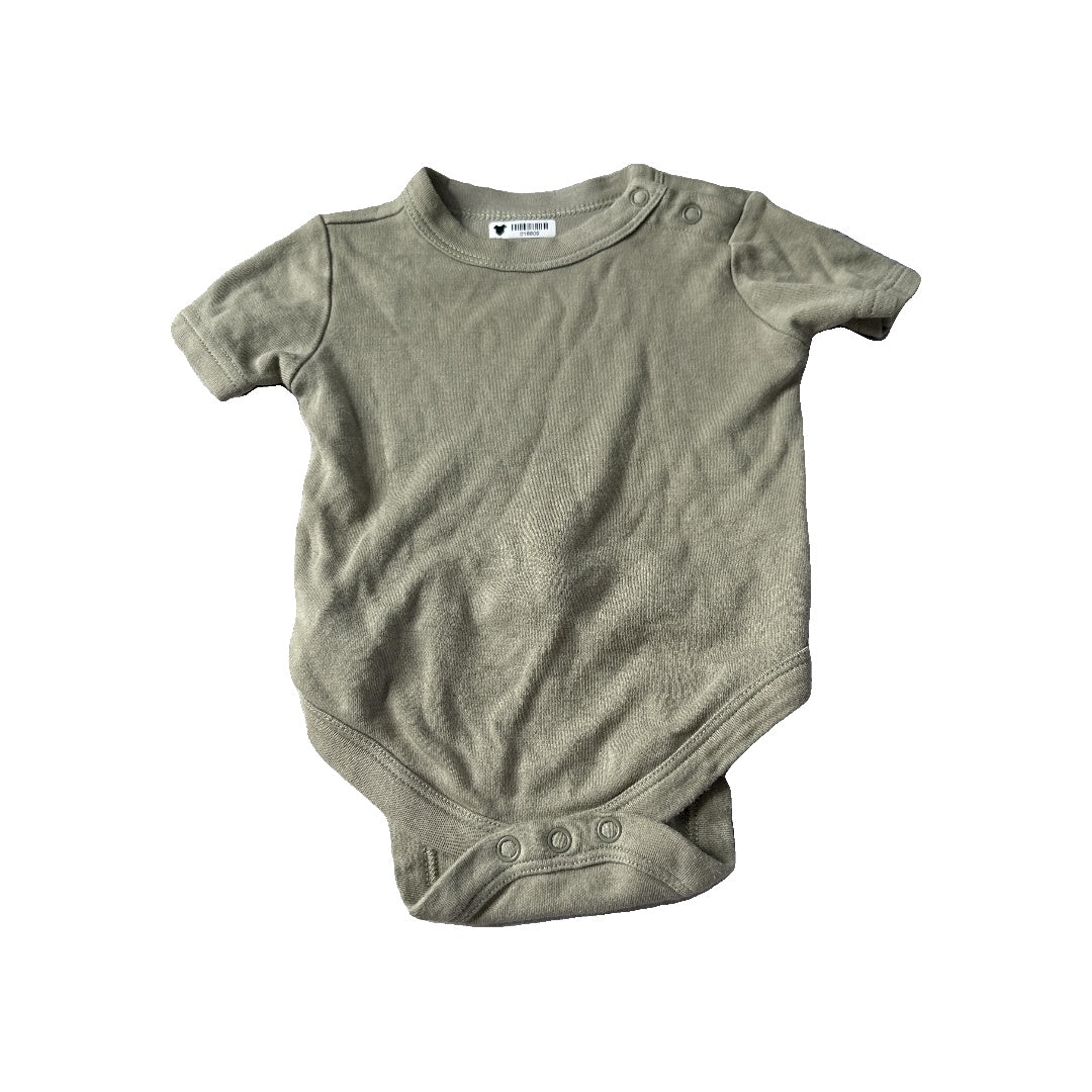 Goumi Boys Army Green Onesie Size: 3-6 months Army Green
