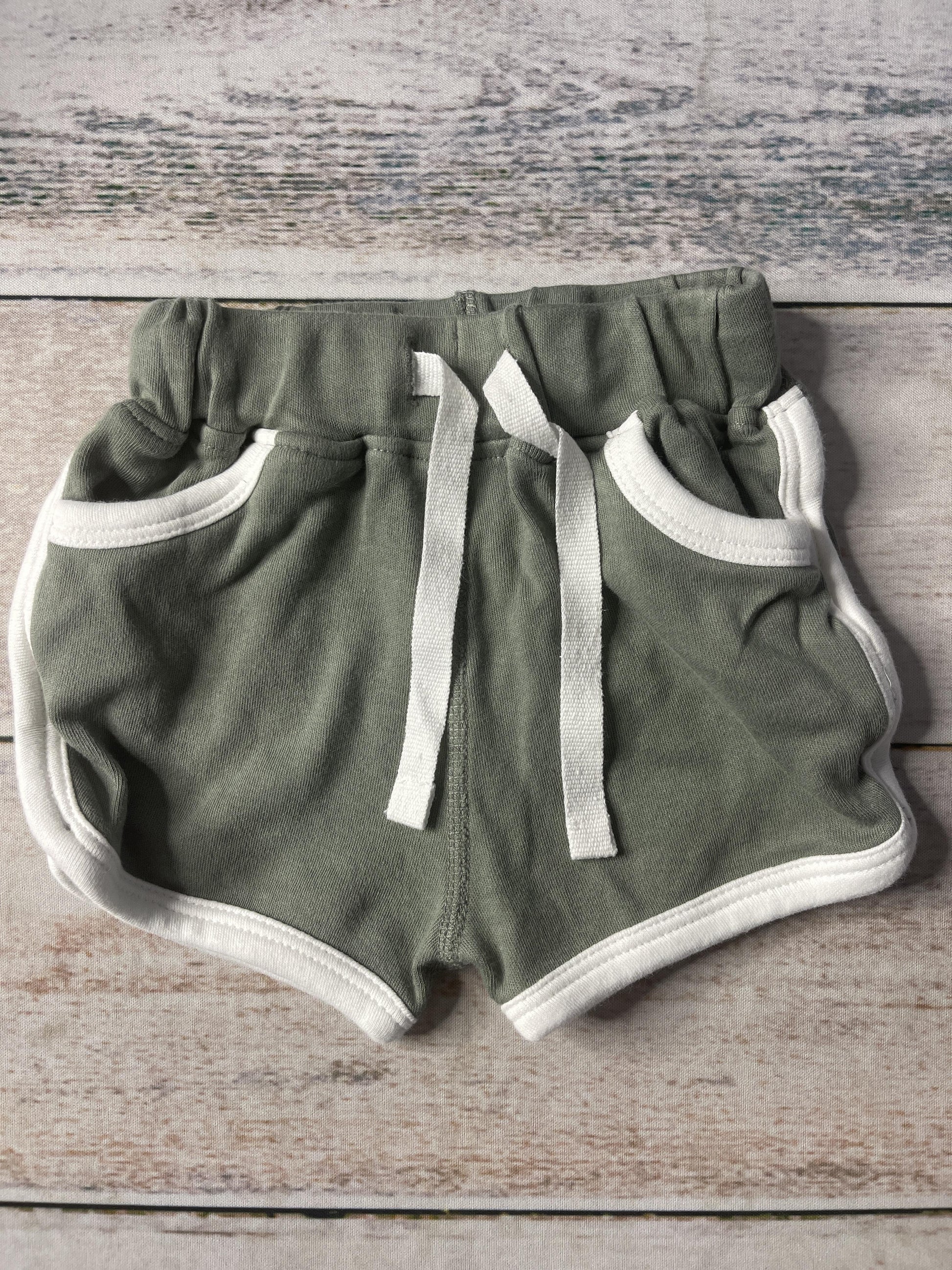 Sapling Unisex Army Green Shorts Size: 3-6 months Army Green