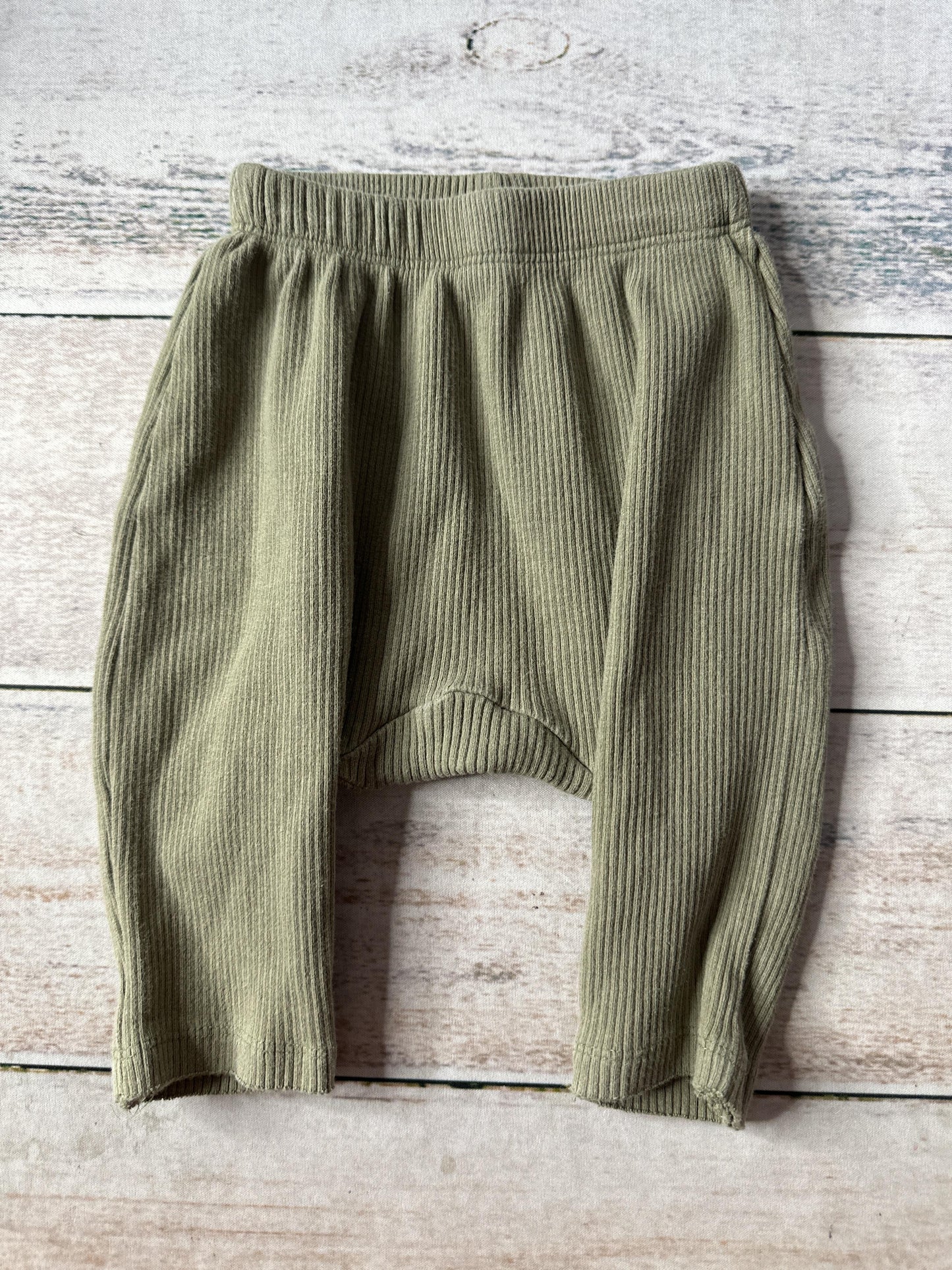 Unisex Army Green Pants Size: Newborn Army Green