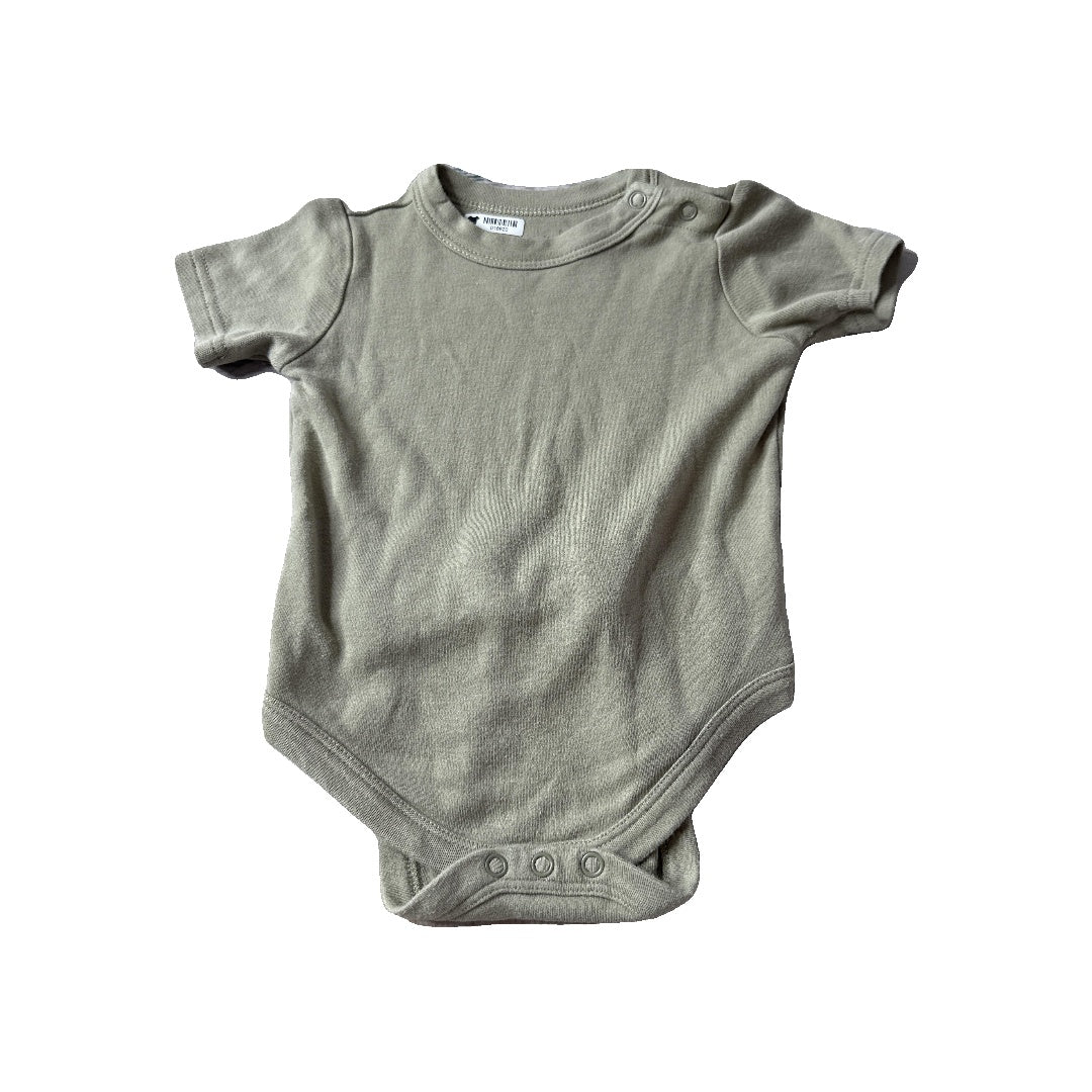 Goumi Unisex Army Green Onesie Size: 6-12 months Army Green