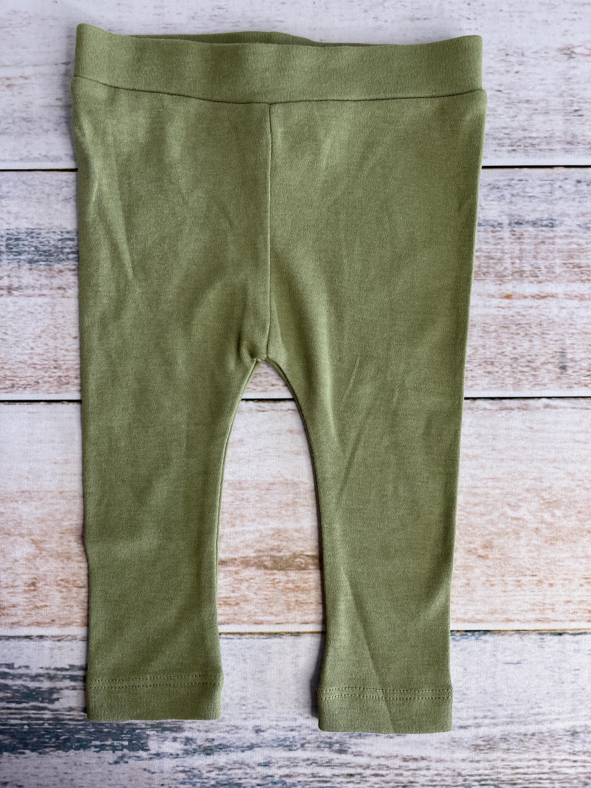 Kate Quinn Unisex Army Green Pants Size: 6-12 months Army Green