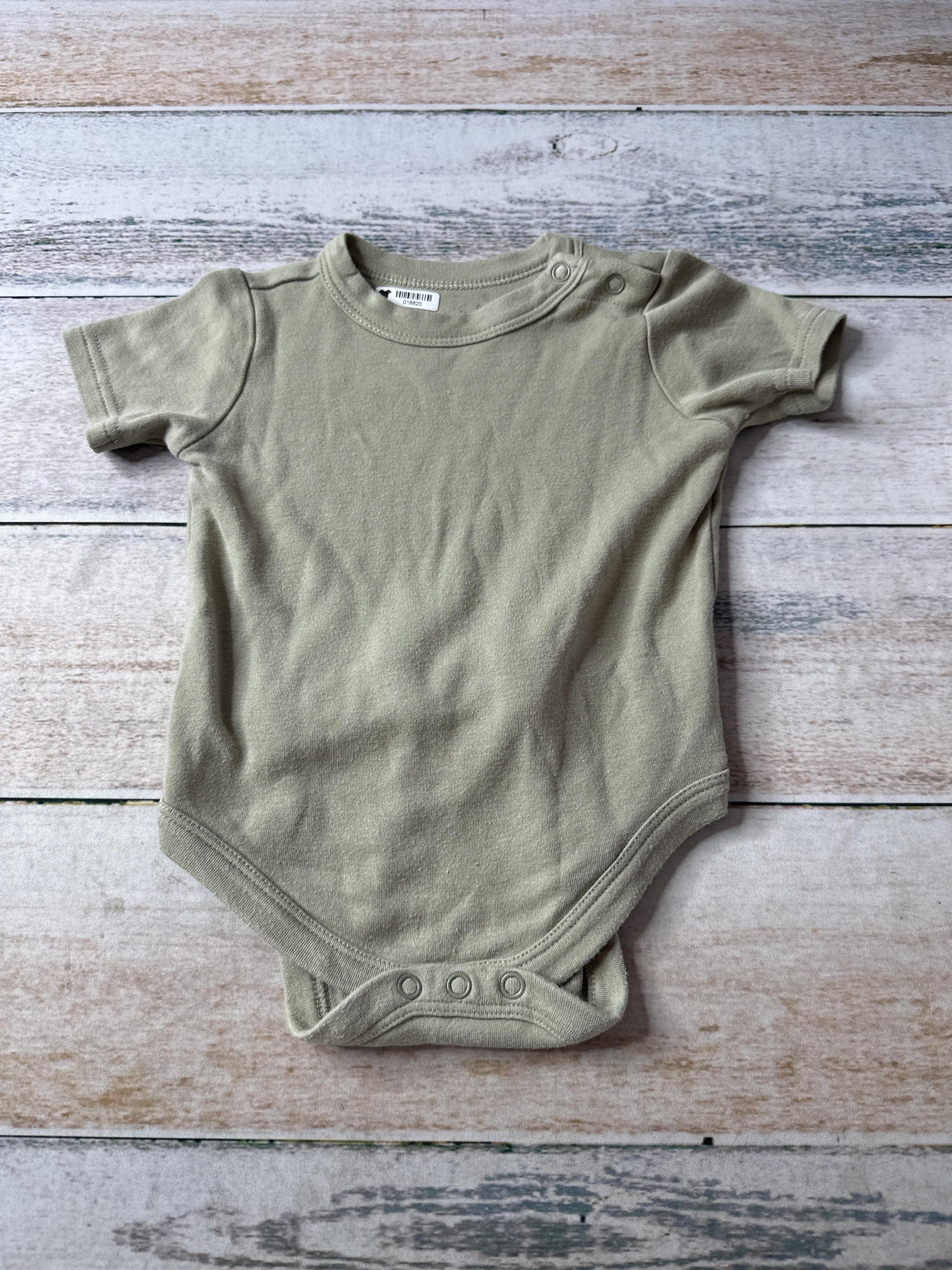 Goumi Unisex Army Green Onesie Size: 6-12 months Army Green