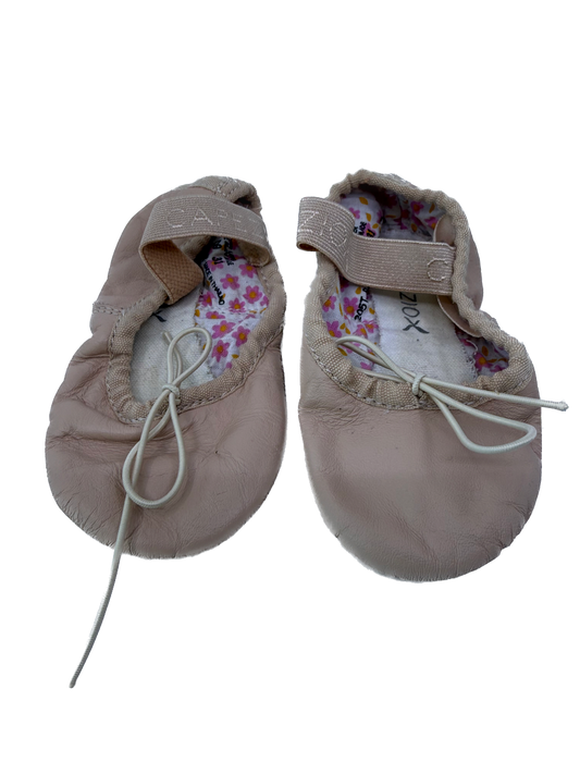Capezio Girls Ballet Pink Shoes Size: little kid 8 Ballet Pink