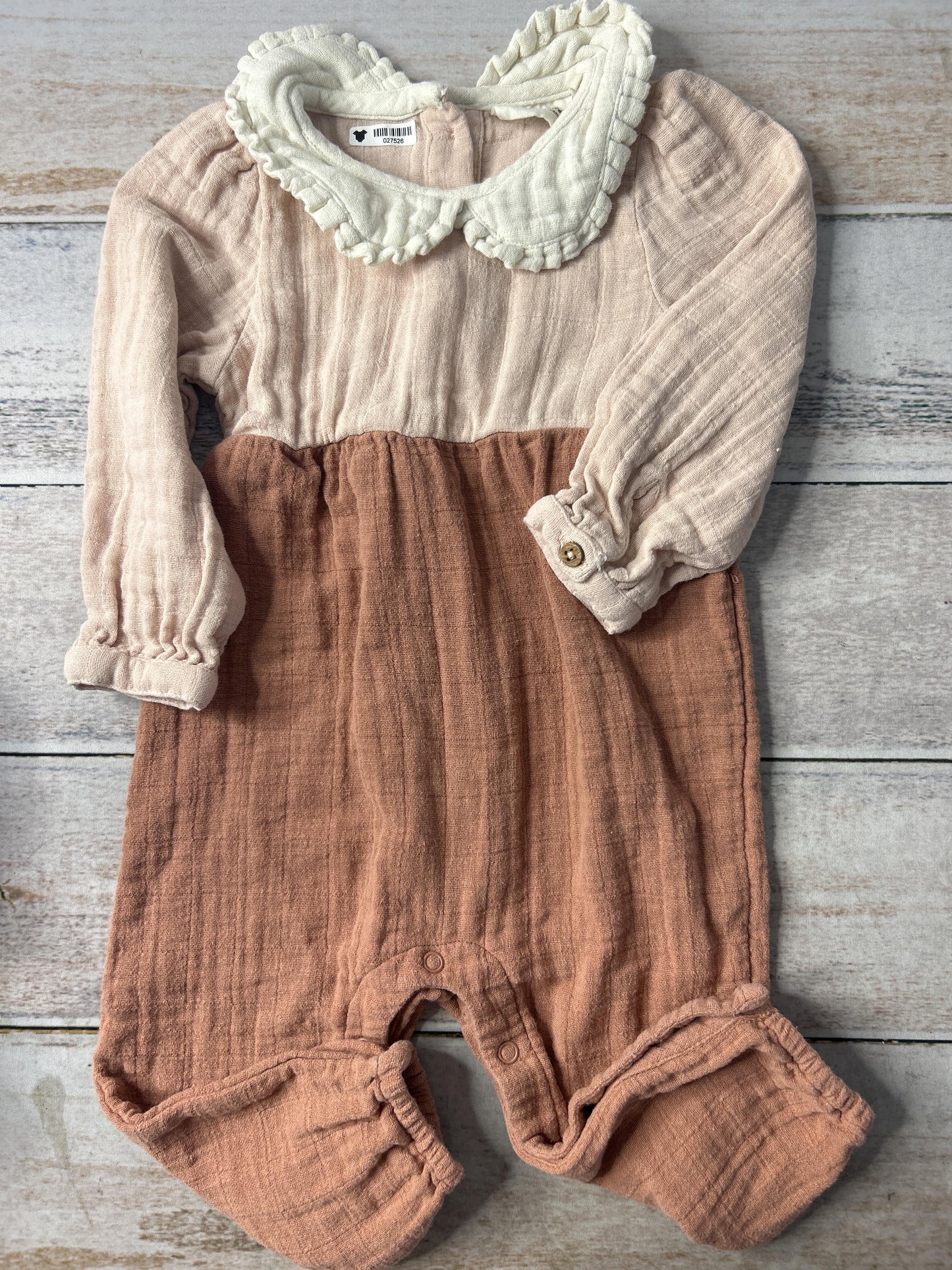Girls Beige Long Sleeve Outfit Size: 12-18 months Beige