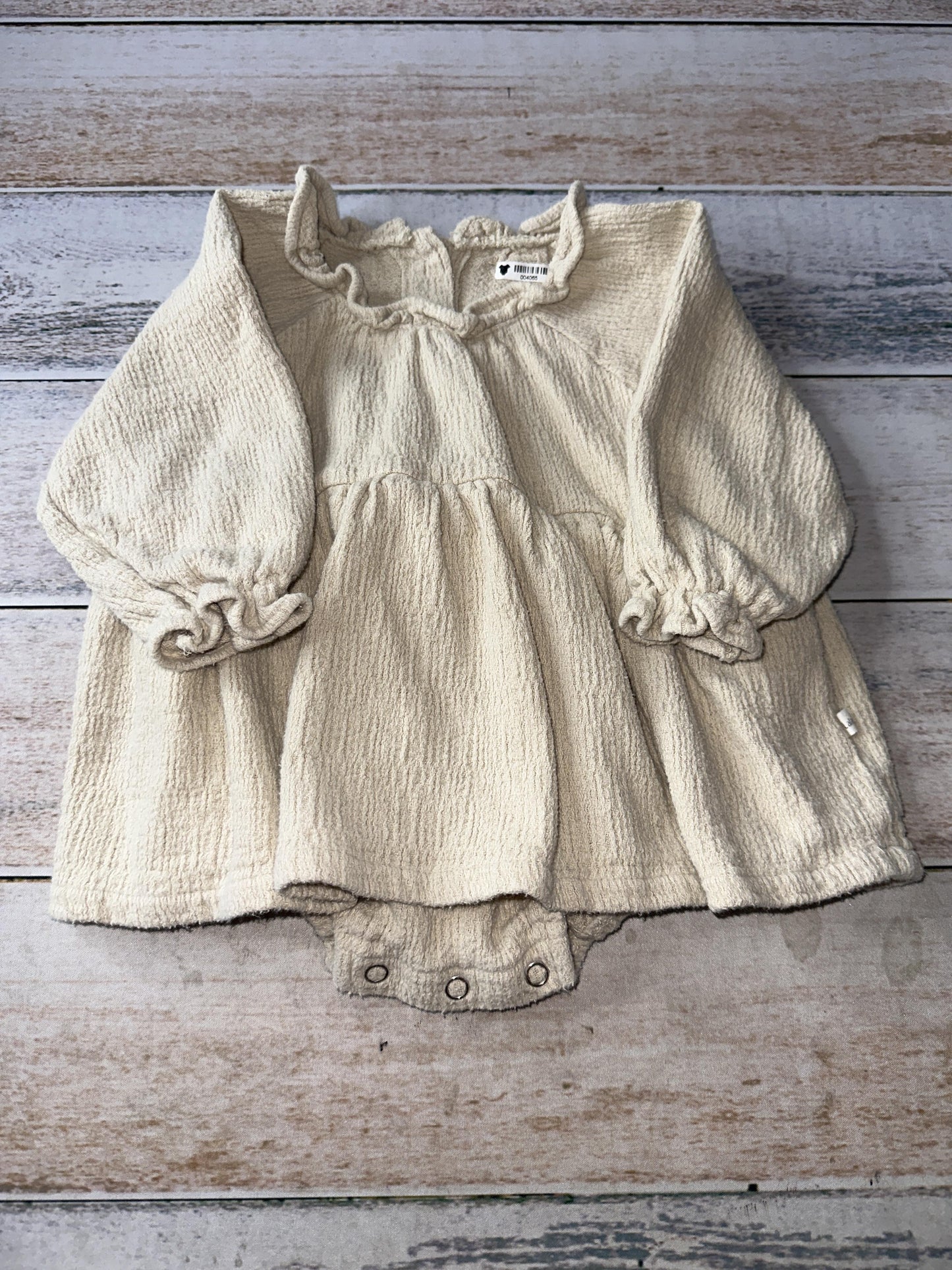 Girls Beige Dress Size: 6-12 months Beige
