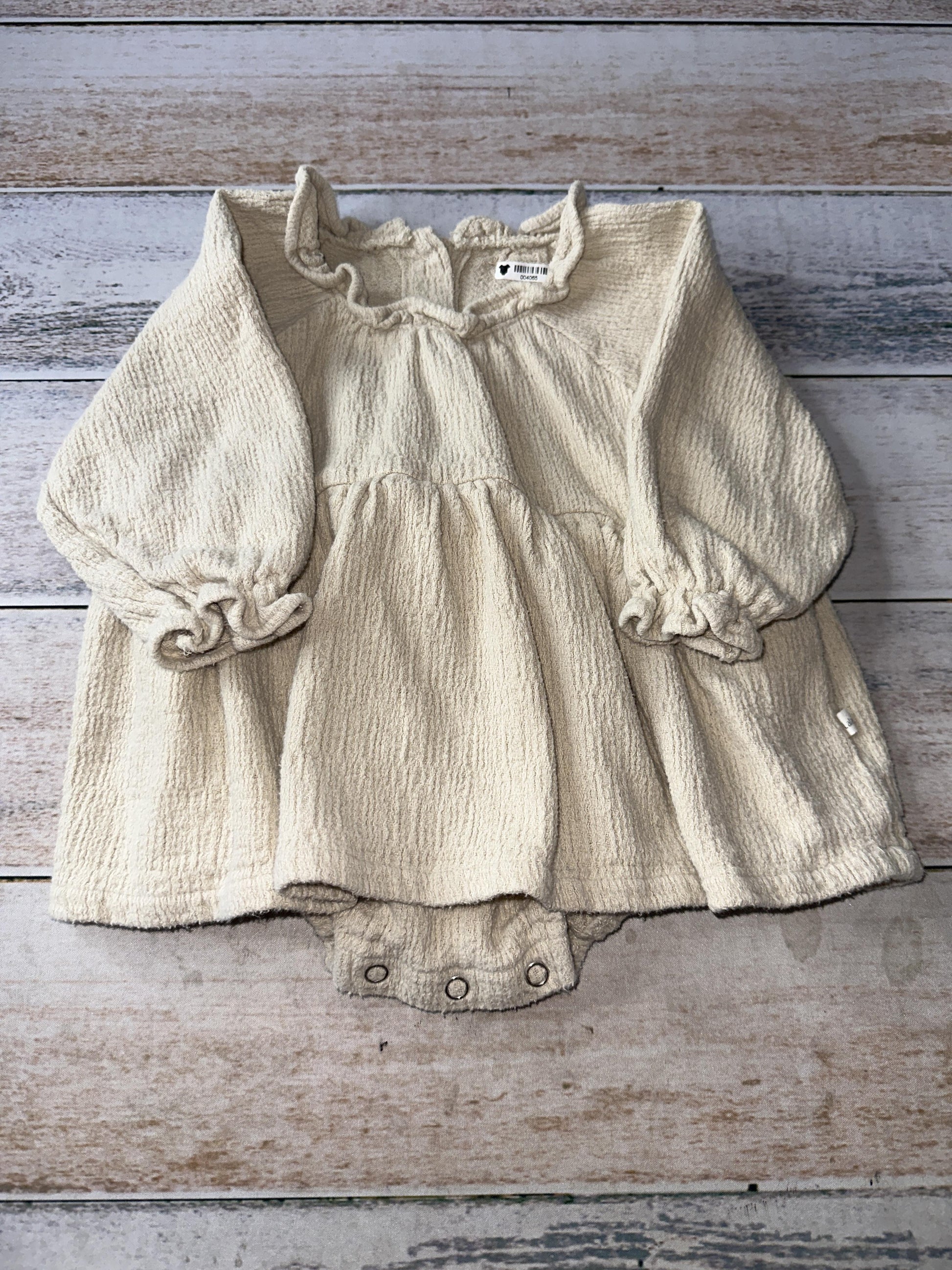 Girls Beige Dress Size: 6-12 months Beige