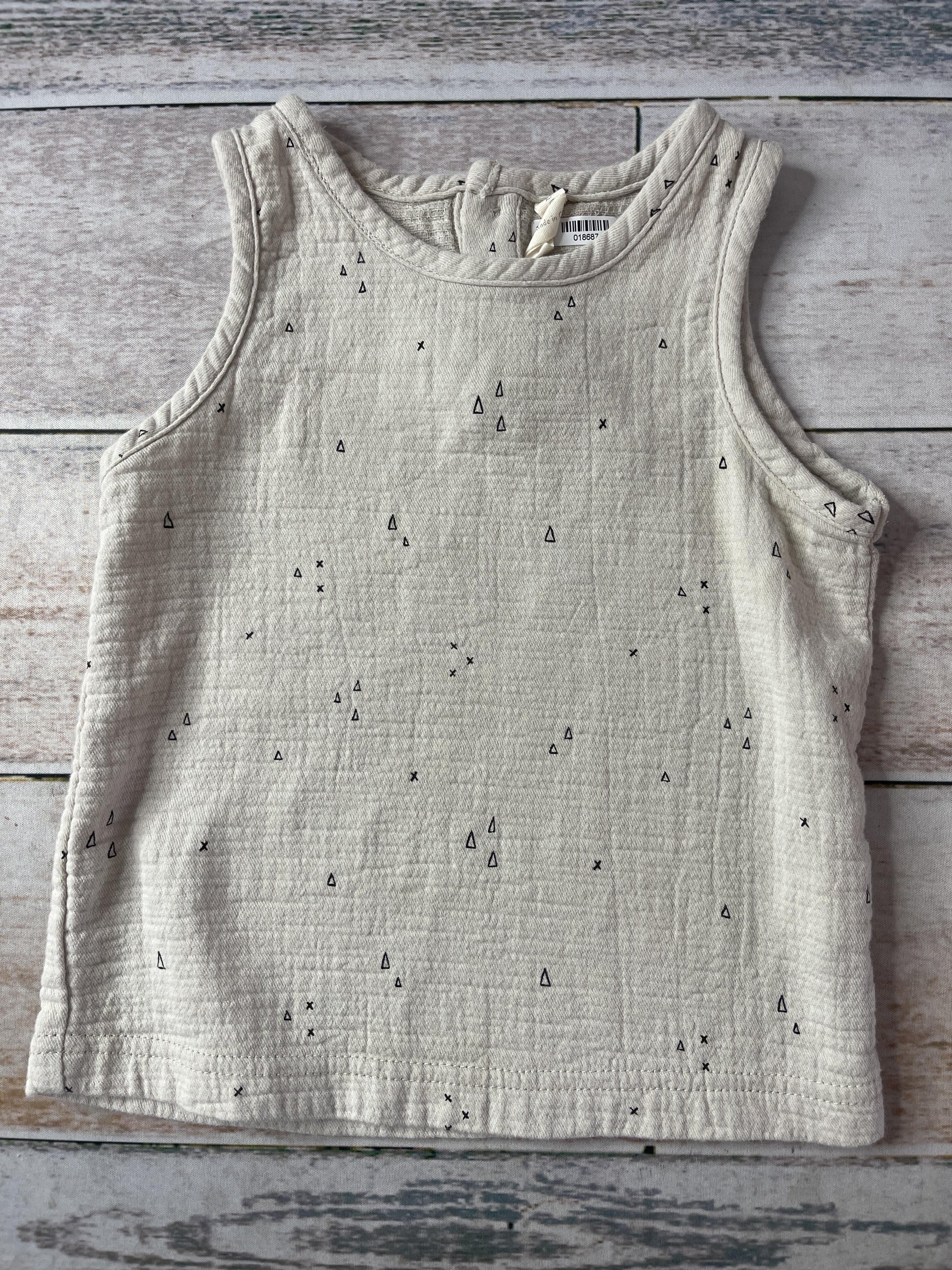 Quincy Mae Unisex Beige Tank Top Size: 2-3 Years Beige